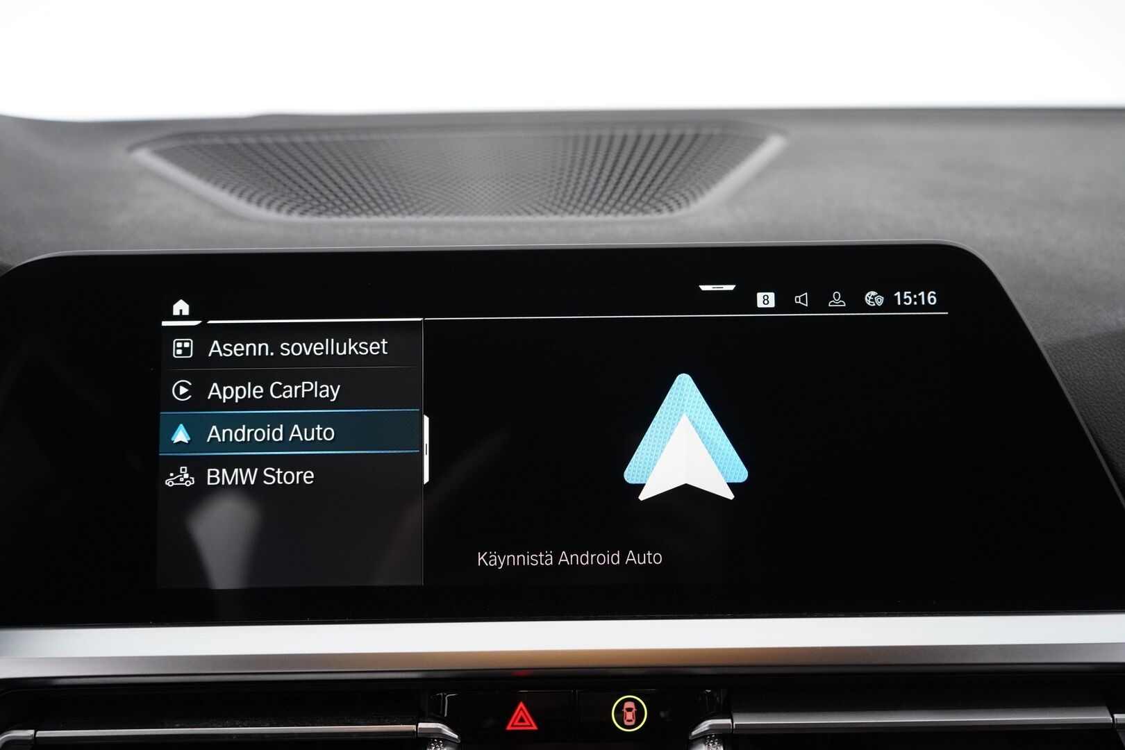 BMW 320 2022 G21 Touring 320e xDrive A Charged Edition M Sport - Edullisesti M-Sport! / 1.Om Suomi-auto / Adapt.Vakkari / Muistipenkki / Vetokoukku / Punaiset Sporttinahat / Comfort Access