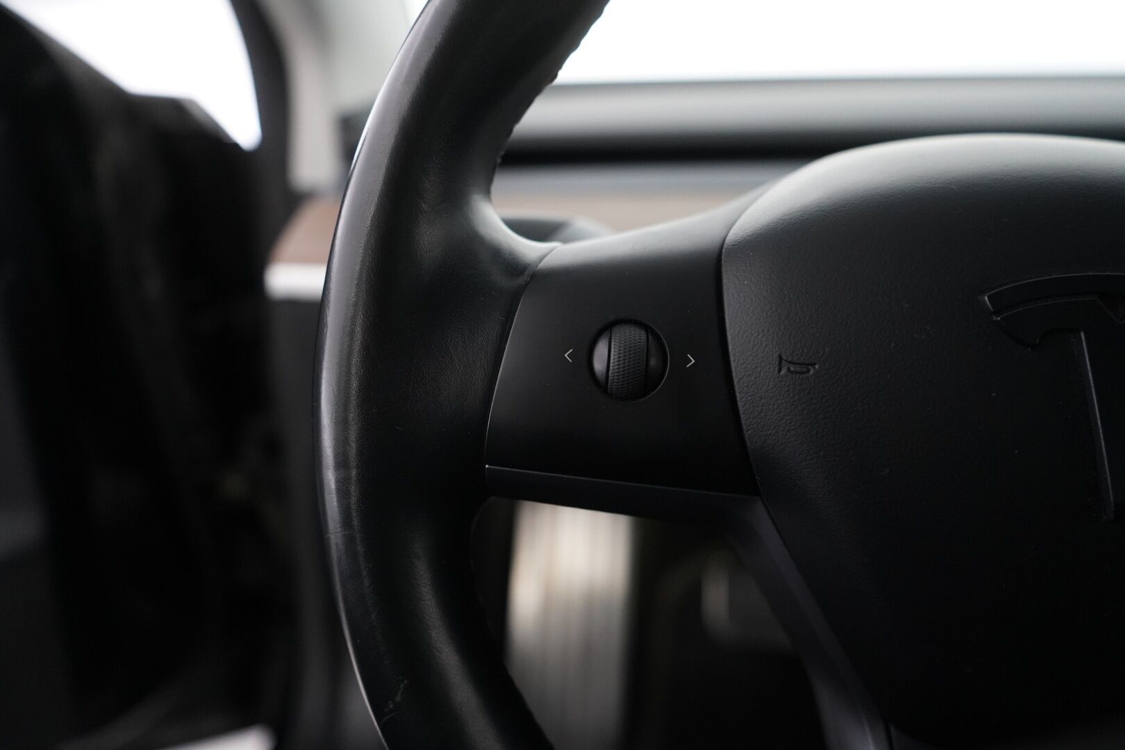 Tesla Model 3 2019 Long-Range Dual Motor AWD *Premium Audio / ACC / Lasikatto / Nahat* - Kahdet vanteet / Katsastus 03/2025 / Longrange / Neliveto