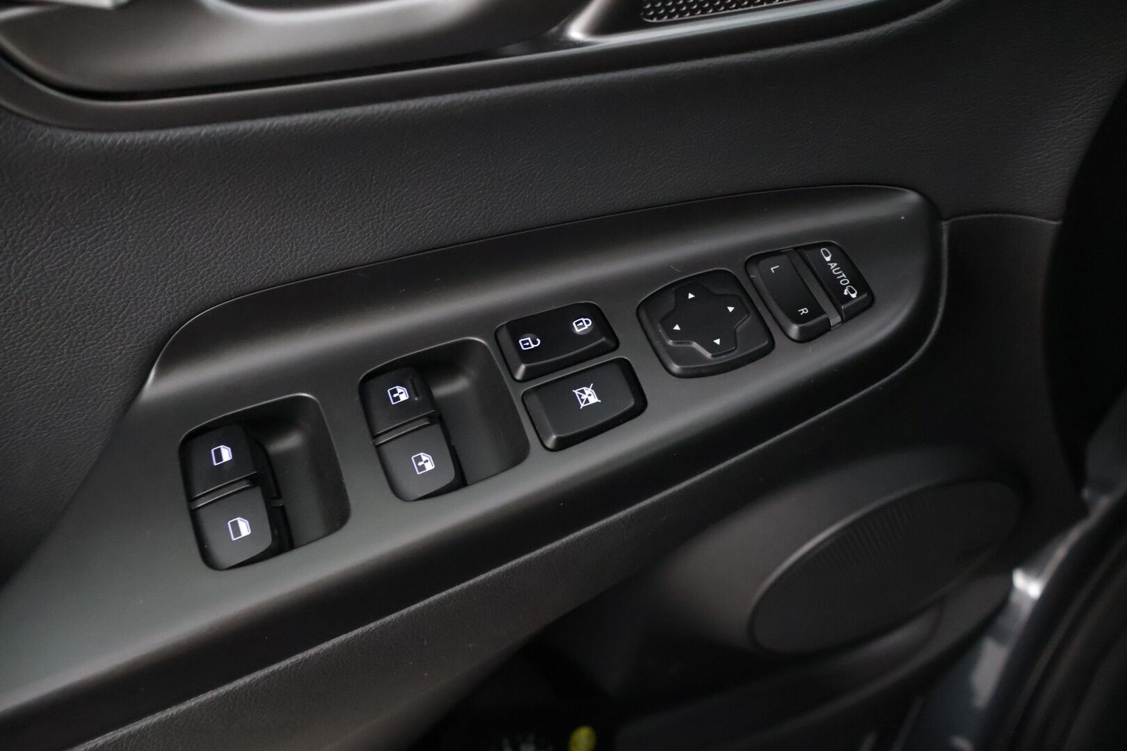 Hyundai KONA 2019 Hyundai Kona Style Hud / Krell Audio / Blis / Nahkasisusta / Ilmastoidut Penkit / Ratinlämmitin / Kattoluukku - TULOSSA MYYNTIIN! 