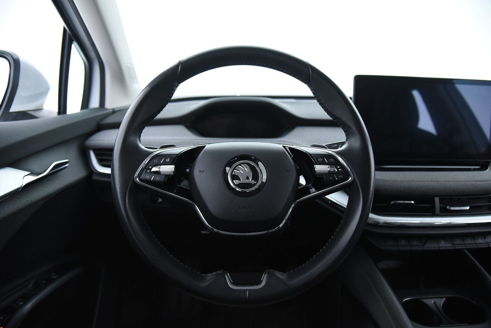 Skoda Enyaq 2022 60 iV - Lämpöpumppu / Suomi-auto / P-kamera / LED / Ambiente valaistus / Apple & Android