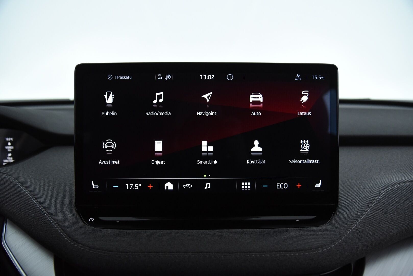 Skoda Enyaq 2022 60 iV - Lämpöpumppu / Suomi-auto / P-kamera / LED / Ambiente valaistus / Apple & Android