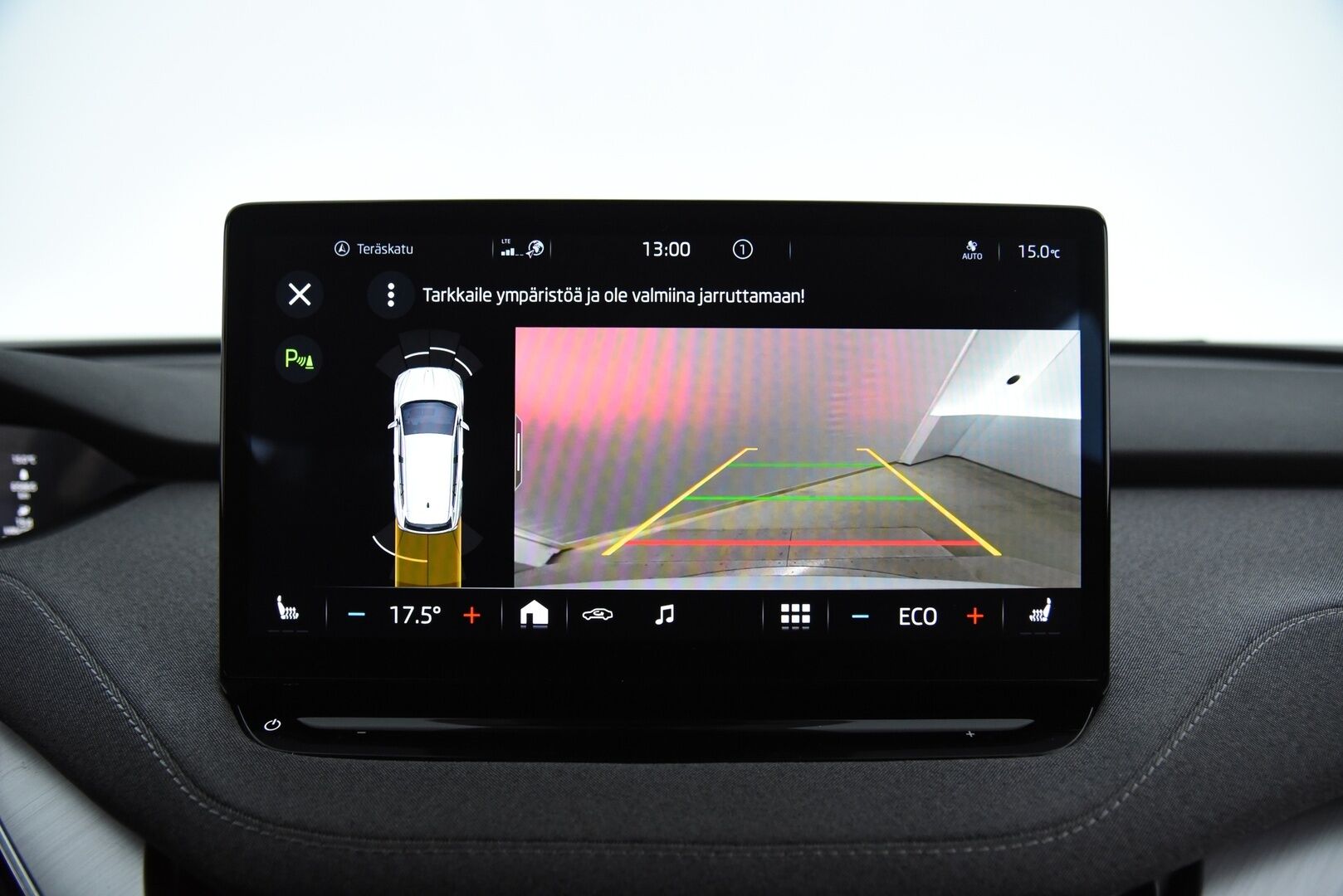 Skoda Enyaq 2022 60 iV - Lämpöpumppu / Suomi-auto / P-kamera / LED / Ambiente valaistus / Apple & Android