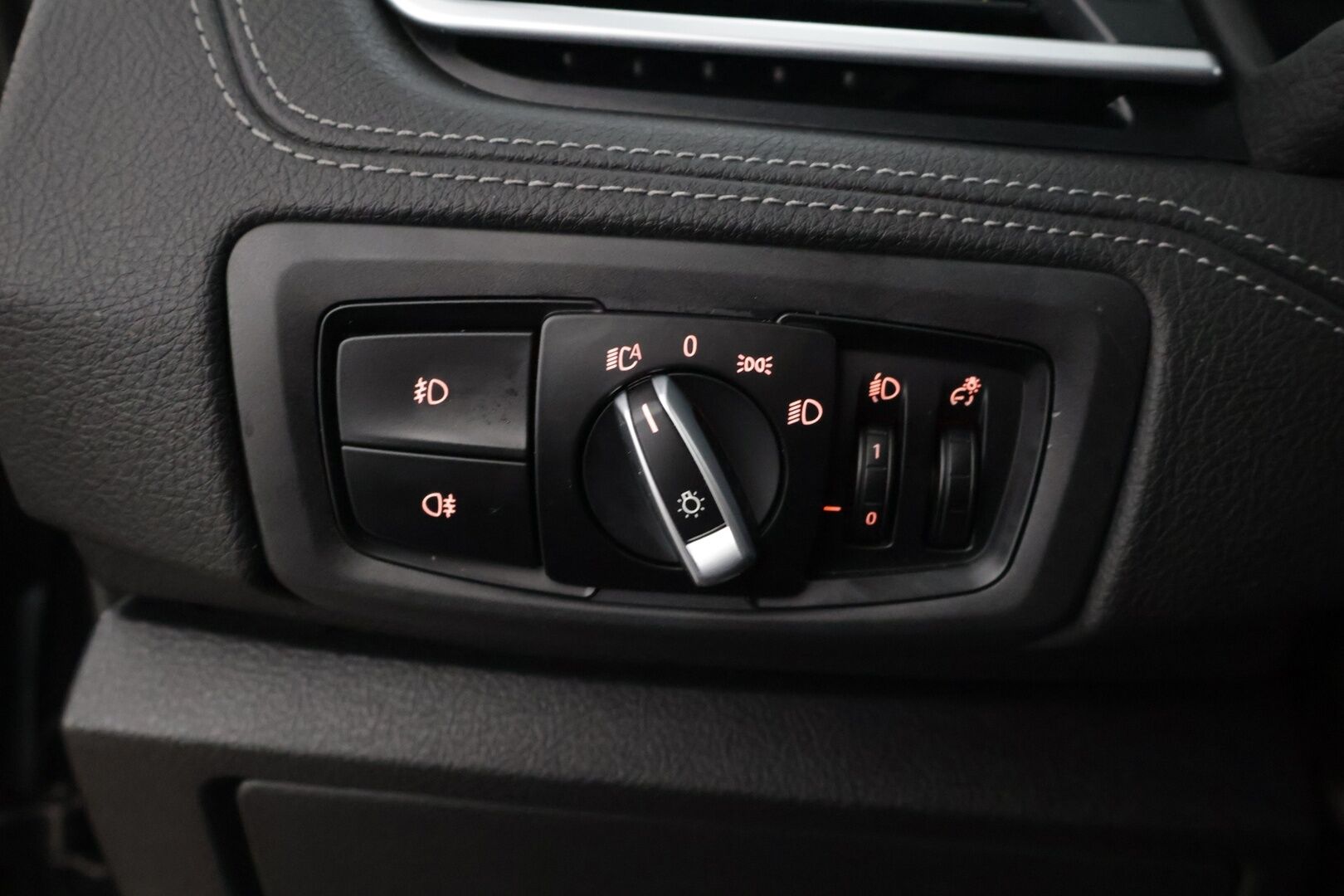 BMW 218 2021 218i Gran Tourer Farmari * P-Kamera / M-sport / 7-paikkainen / Sisätilan lämmitin / Vakkari / Vetokoukku / Applecarplay * - Siisti / 7-Paikkainen / 2xrenkaat / Hyvin huollettu 