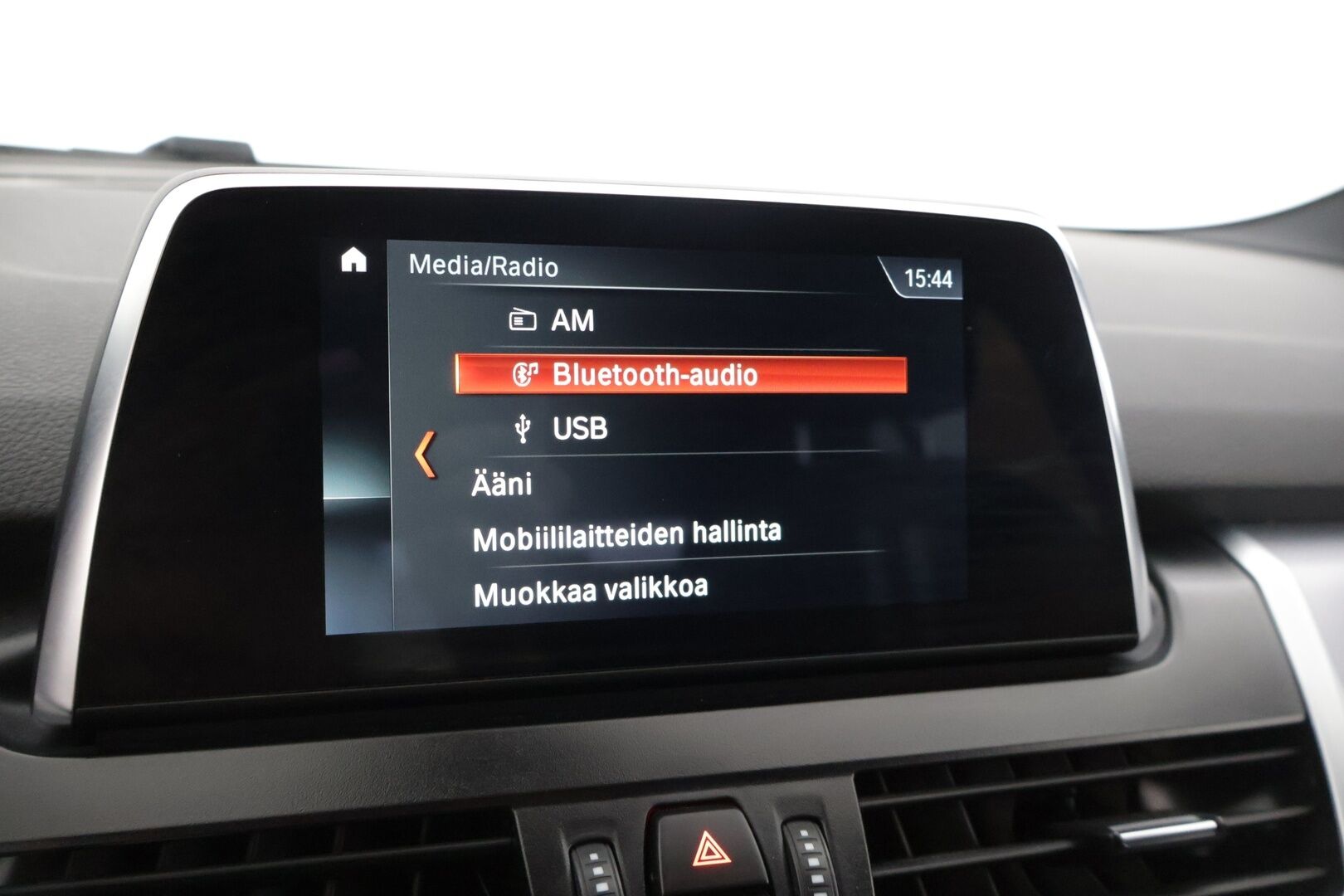 BMW 218 2021 218i Gran Tourer Farmari * P-Kamera / M-sport / 7-paikkainen / Sisätilan lämmitin / Vakkari / Vetokoukku / Applecarplay * - Siisti / 7-Paikkainen / 2xrenkaat / Hyvin huollettu 