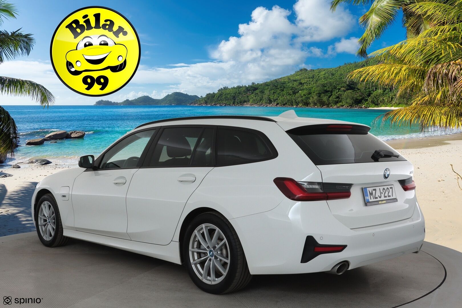 BMW 320 2022 G21 Touring 320e A Charged Edition **Vakkari / P.tutkat / Digimittaristo / Navi / LED** - 1.Om Suomi-auto / Kahdet renkaat aluvanteilla / Merkkihuollettu