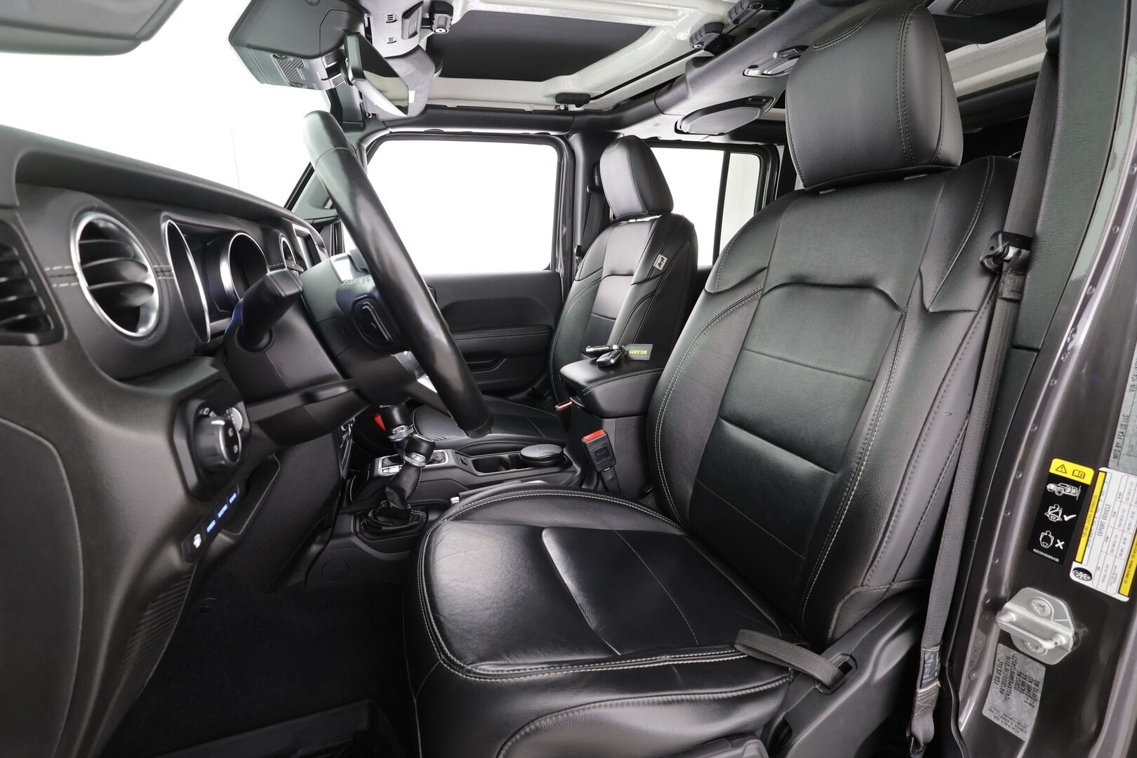 Jeep Wrangler 2021 Sahara 2.0 PHEV AT8 4x4 - | ACC | Koukku | Irroitettava katto | P.Kamera | Nahat | LED | Apple&Android | 1.Om Suomi-auto | Kahdet Renkaat |