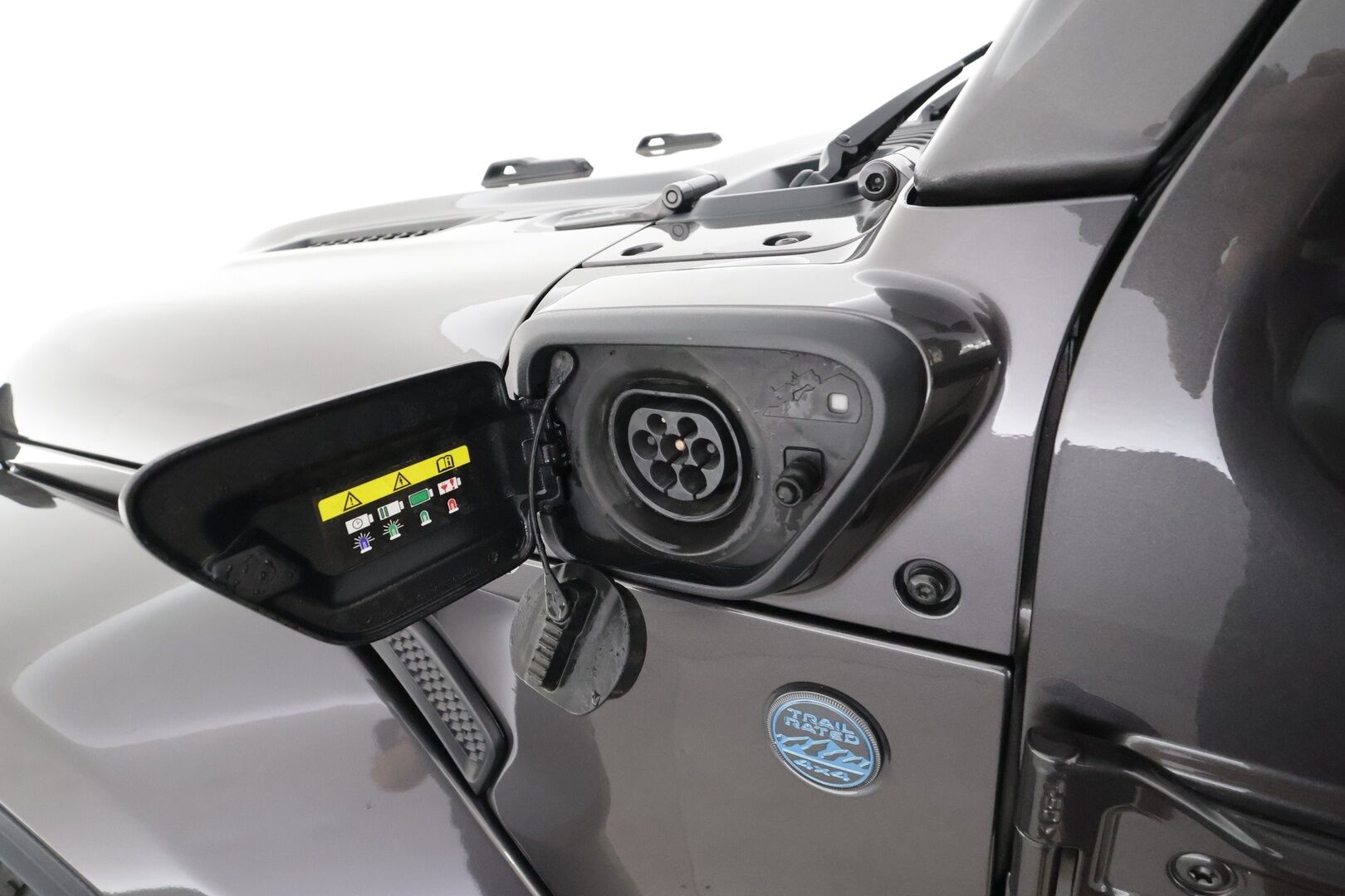 Jeep Wrangler 2021 Sahara 2.0 PHEV AT8 4x4 - | ACC | Koukku | Irroitettava katto | P.Kamera | Nahat | LED | Apple&Android | 1.Om Suomi-auto | Kahdet Renkaat |