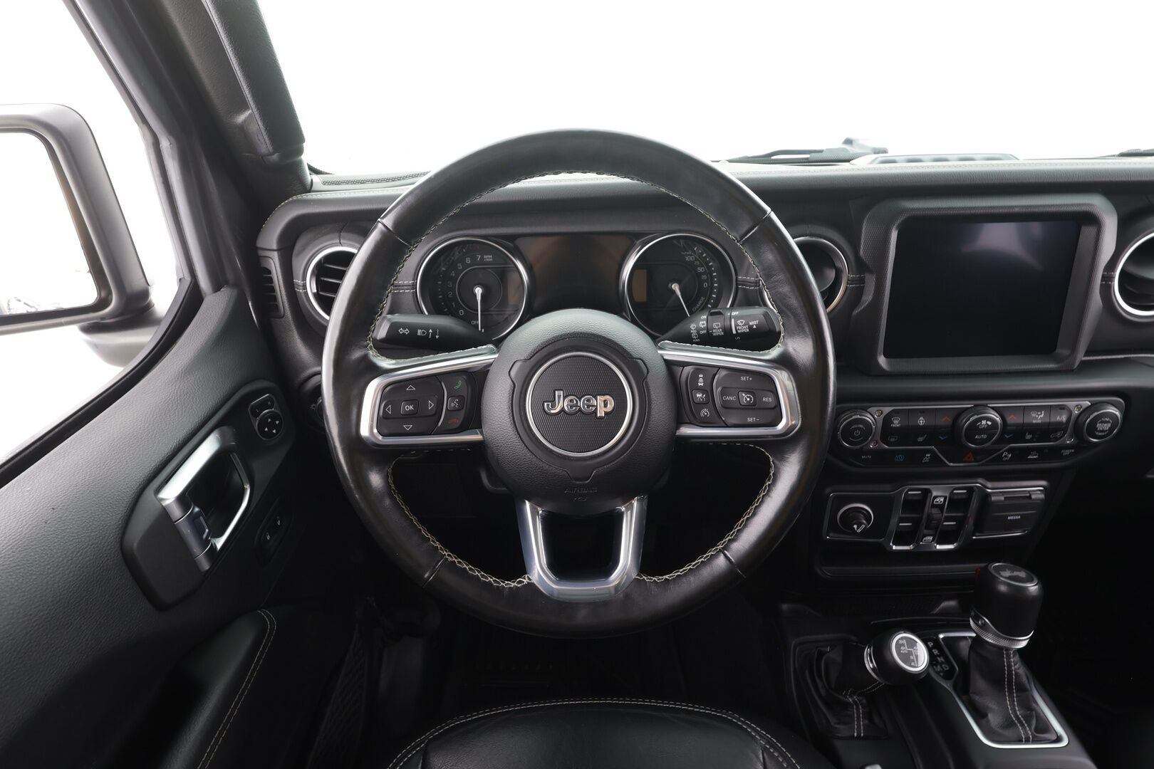 Jeep Wrangler 2021 Sahara 2.0 PHEV AT8 4x4 - | ACC | Koukku | Irroitettava katto | P.Kamera | Nahat | LED | Apple&Android | 1.Om Suomi-auto | Kahdet Renkaat |