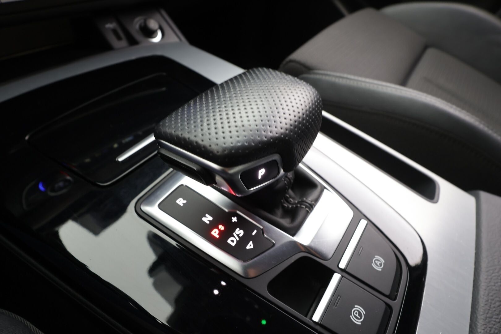 Audi Q5 2021 Q5 Sportback 50 TFSI e S-Line * ACC / Ilma-alusta / P.kamera / LED / Koukku / Sporttipenkit / Digimittaristo * - 1.Om Suomi-auto / Kahdet renkaat aluvanteilla / Merkkihuollettu - Osta nyt, maksa vasta ensi vuonna