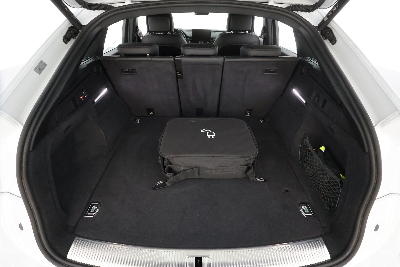 Audi Q5 2021 Q5 Sportback 50 TFSI e S-Line * ACC / Ilma-alusta / P.kamera / LED / Koukku / Sporttipenkit / Digimittaristo * - 1.Om Suomi-auto / Kahdet renkaat aluvanteilla / Merkkihuollettu - Osta nyt, maksa vasta ensi vuonna