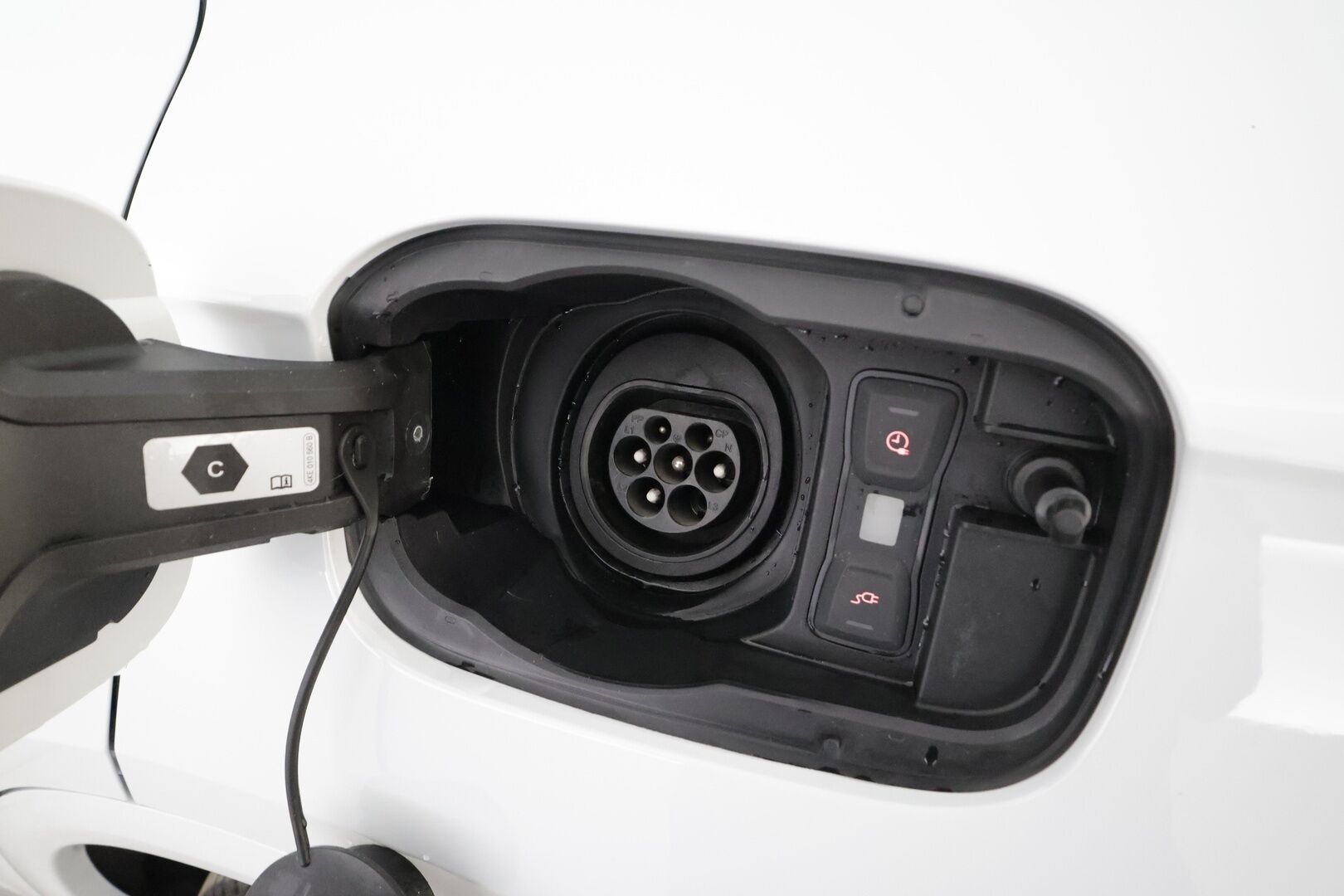 Audi Q5 2021 Q5 Sportback 50 TFSI e S-Line * ACC / Ilma-alusta / P.kamera / LED / Koukku / Sporttipenkit / Digimittaristo * - 1.Om Suomi-auto / Kahdet renkaat aluvanteilla / Merkkihuollettu - Osta nyt, maksa vasta ensi vuonna