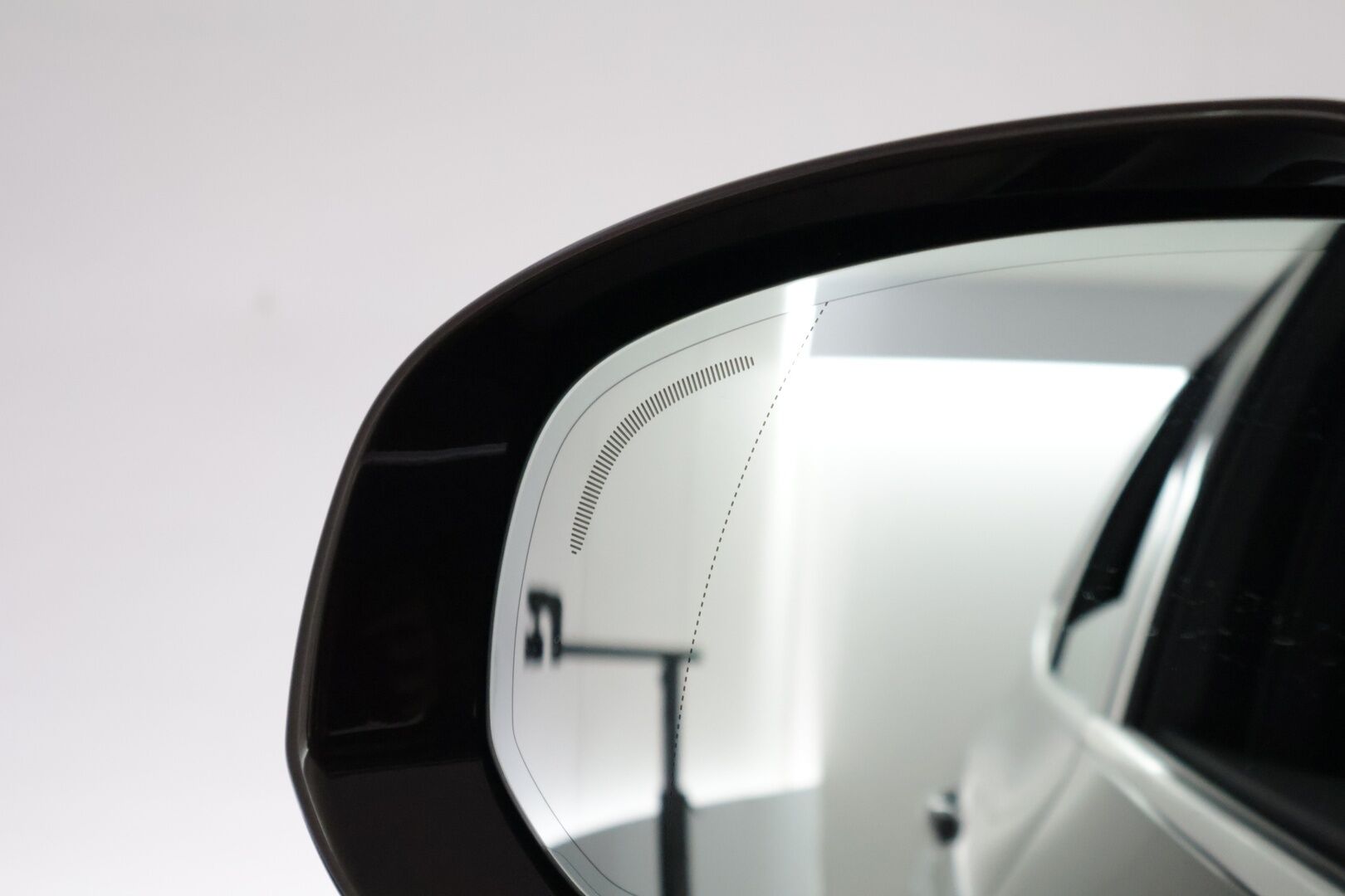 Volvo XC60 2019 T8 AWD Inscription aut */ Adapt.Vakkari / Pa-lisälämmitin / Muistipenkit / Panorama / HUD / Koukku / Navi /* - 3,99 % KORKOTARJOUS TÄHÄN AUTOON 31.8. ASTI! - Kattavasti varusteltu / Särmä yksilö / 2x renkaat