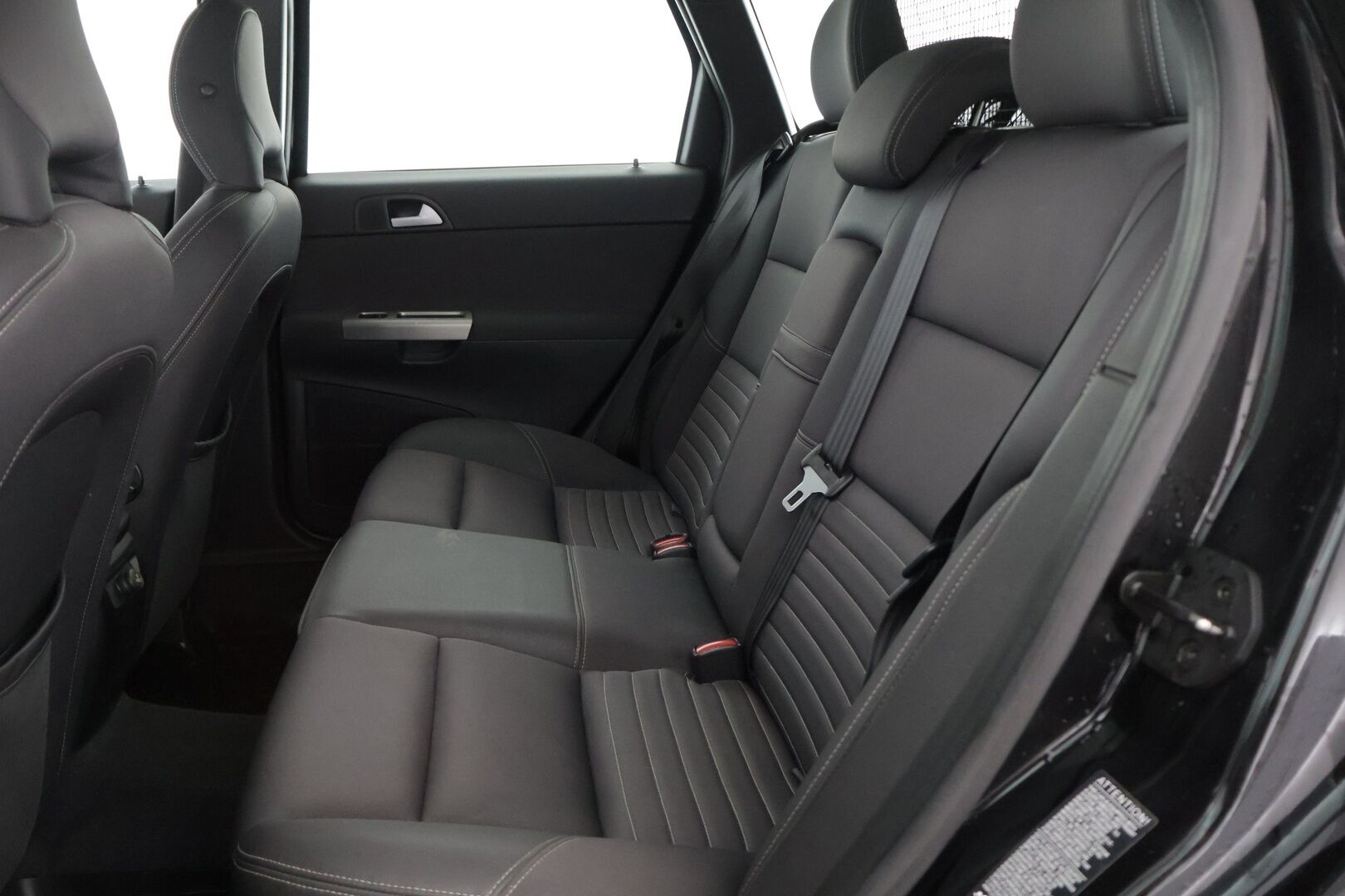 Volvo V50 2004 V50 2.5 T5 Momentum * YritysOutlet - Myydään vain yrityksille *  / Vakkari / 2x renkaat / lisäpitkät * - YritysOutlet - Myydään vain yrityksille