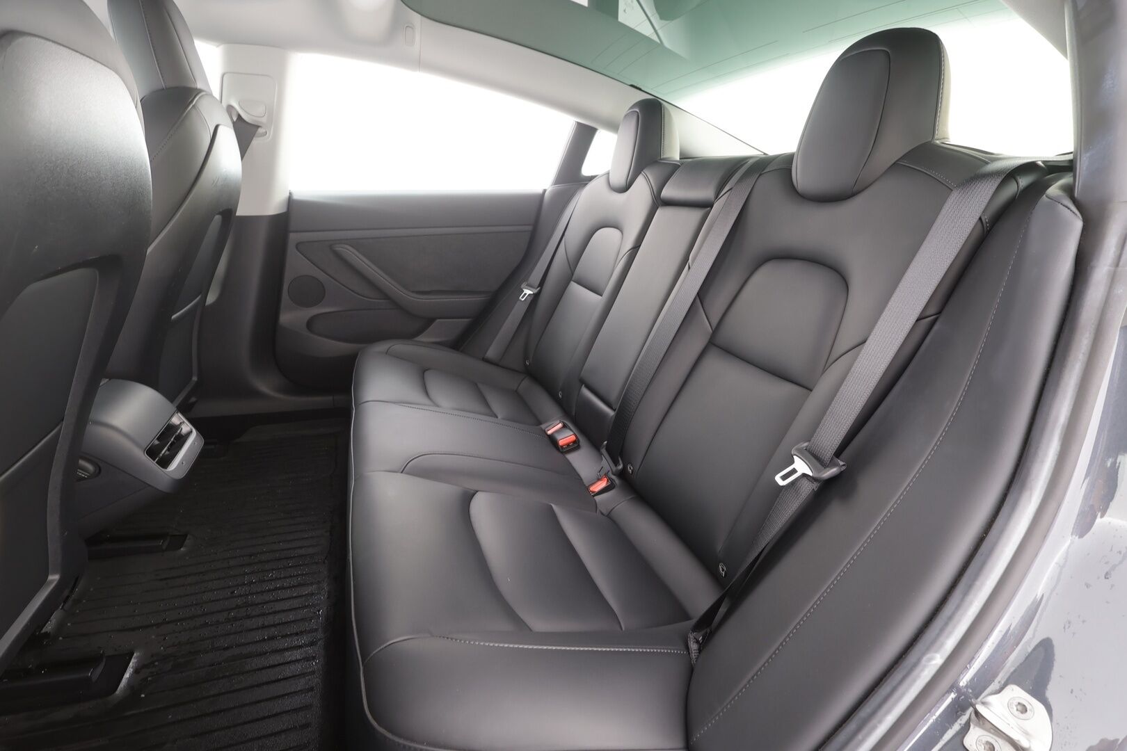 Tesla Model 3 2021 Standard Range Plus - | ILP | Lasikatto | ACC | Matrix-LED | P.Kamera | Muistipenkki | Navi | Kaistavahti | Keyless | 1-om Suomi-auto | Kahdet renkaat |