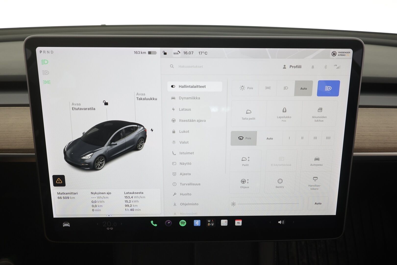 Tesla Model 3 2021 Standard Range Plus - | ILP | Lasikatto | ACC | Matrix-LED | P.Kamera | Muistipenkki | Navi | Kaistavahti | Keyless | 1-om Suomi-auto | Kahdet renkaat |