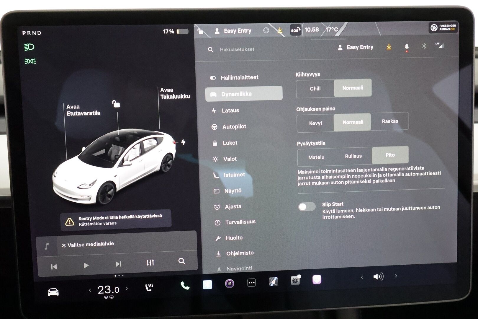 Tesla Model 3 2021 Standard Range Plus **Lasikatto / Lämpöpumppu / Adapt.Vakkari / Matrix-LED / P.kamera / Navi / Kaistavahti / Keyless** - 1-om Suomi-auto / 2x Latauskaapelit / Kahdet Renkaat