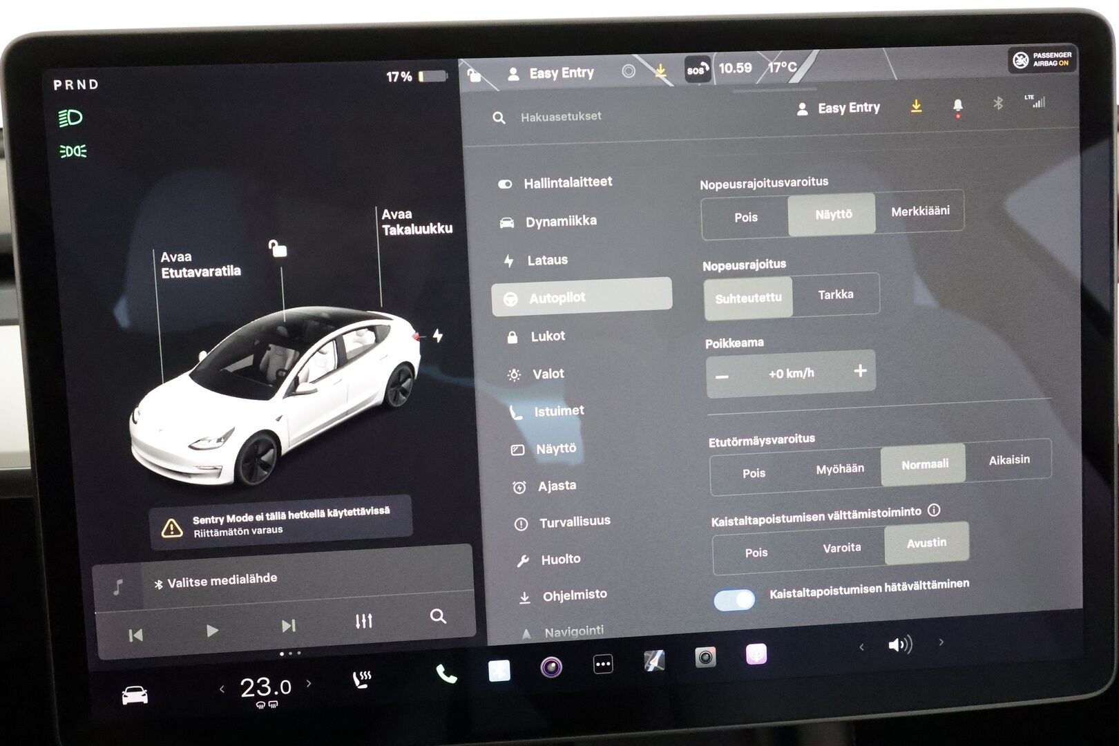 Tesla Model 3 2021 Standard Range Plus **Lasikatto / Lämpöpumppu / Adapt.Vakkari / Matrix-LED / P.kamera / Navi / Kaistavahti / Keyless** - 1-om Suomi-auto / 2x Latauskaapelit / Kahdet Renkaat