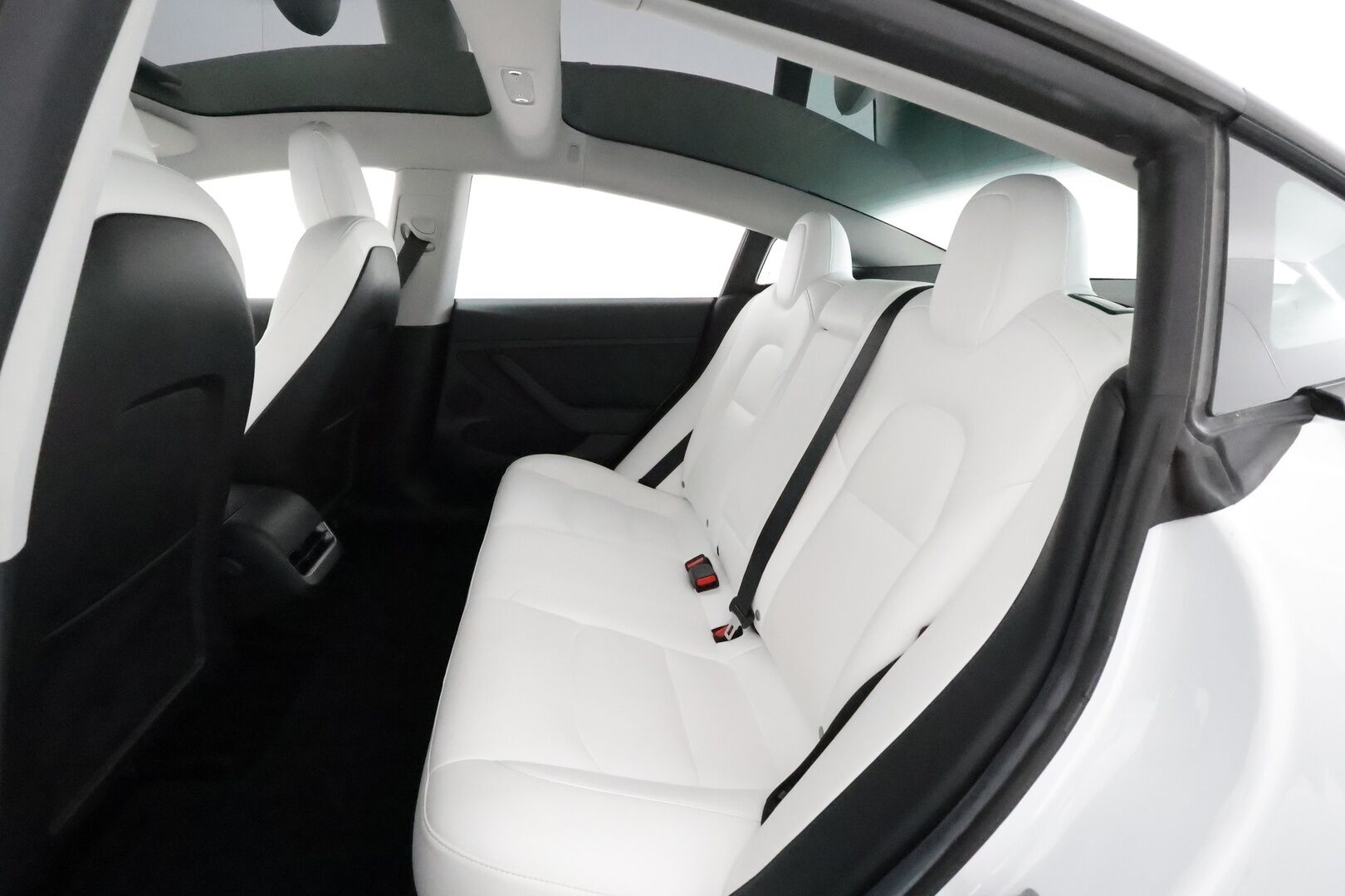 Tesla Model 3 2021 Standard Range Plus **Lasikatto / Lämpöpumppu / Adapt.Vakkari / Matrix-LED / P.kamera / Navi / Kaistavahti / Keyless** - 1-om Suomi-auto / 2x Latauskaapelit / Kahdet Renkaat