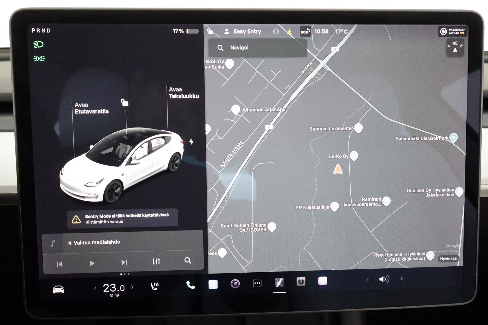 Tesla Model 3 2021 Standard Range Plus **Lasikatto / Lämpöpumppu / Adapt.Vakkari / Matrix-LED / P.kamera / Navi / Kaistavahti / Keyless** - 1-om Suomi-auto / 2x Latauskaapelit / Kahdet Renkaat