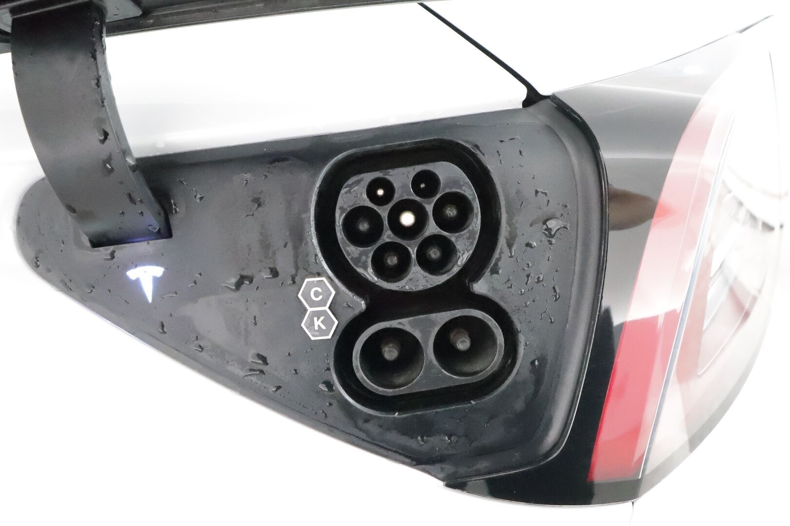 Tesla Model 3 2021 Standard Range Plus **Lasikatto / Lämpöpumppu / Adapt.Vakkari / Matrix-LED / P.kamera / Navi / Kaistavahti / Keyless** - 1-om Suomi-auto / 2x Latauskaapelit / Kahdet Renkaat