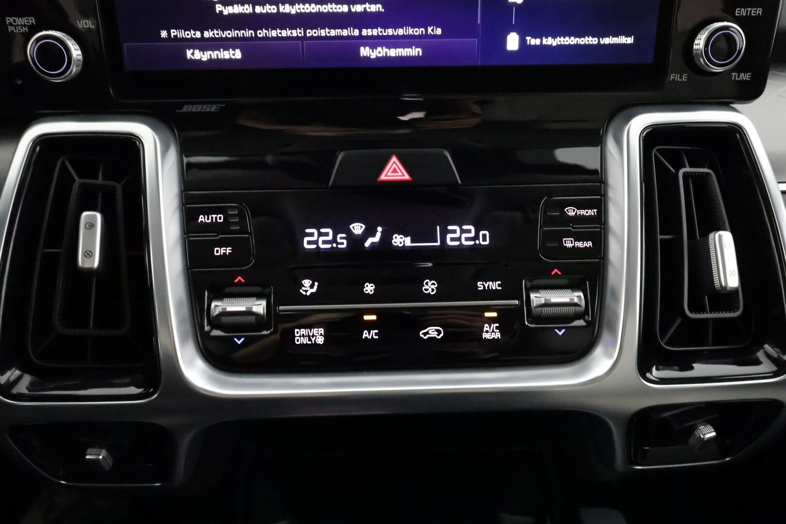 Kia Sorento 2021 1,6 T-GDI Plug-in Hybrid AWD Business Luxury AT 7P - | ACC | Koukku | Webasto | HUD | 360° | BOSE | Muistipenkki | Ilmastoidut sähkönahat | HDA | BSM | 1-om suomiauto | Merkkihuollot |
