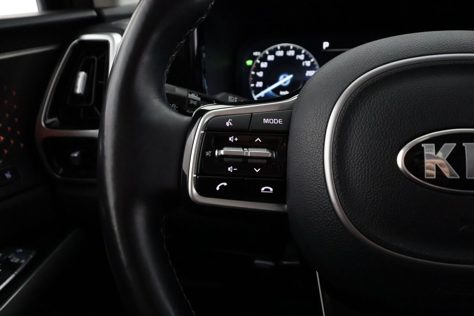 Kia Sorento 2021 1,6 T-GDI Plug-in Hybrid AWD Business Luxury AT 7P - | ACC | Koukku | Webasto | HUD | 360° | BOSE | Muistipenkki | Ilmastoidut sähkönahat | HDA | BSM | 1-om suomiauto | Merkkihuollot |