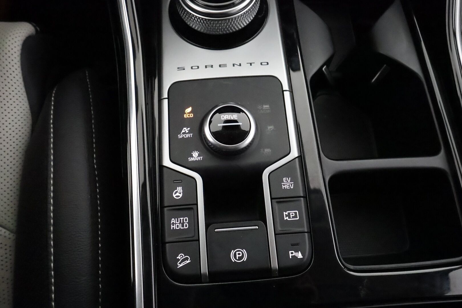 Kia Sorento 2021 1,6 T-GDI Plug-in Hybrid AWD Business Luxury AT 7P - | ACC | Koukku | Webasto | HUD | 360° | BOSE | Muistipenkki | Ilmastoidut sähkönahat | HDA | BSM | 1-om suomiauto | Merkkihuollot |