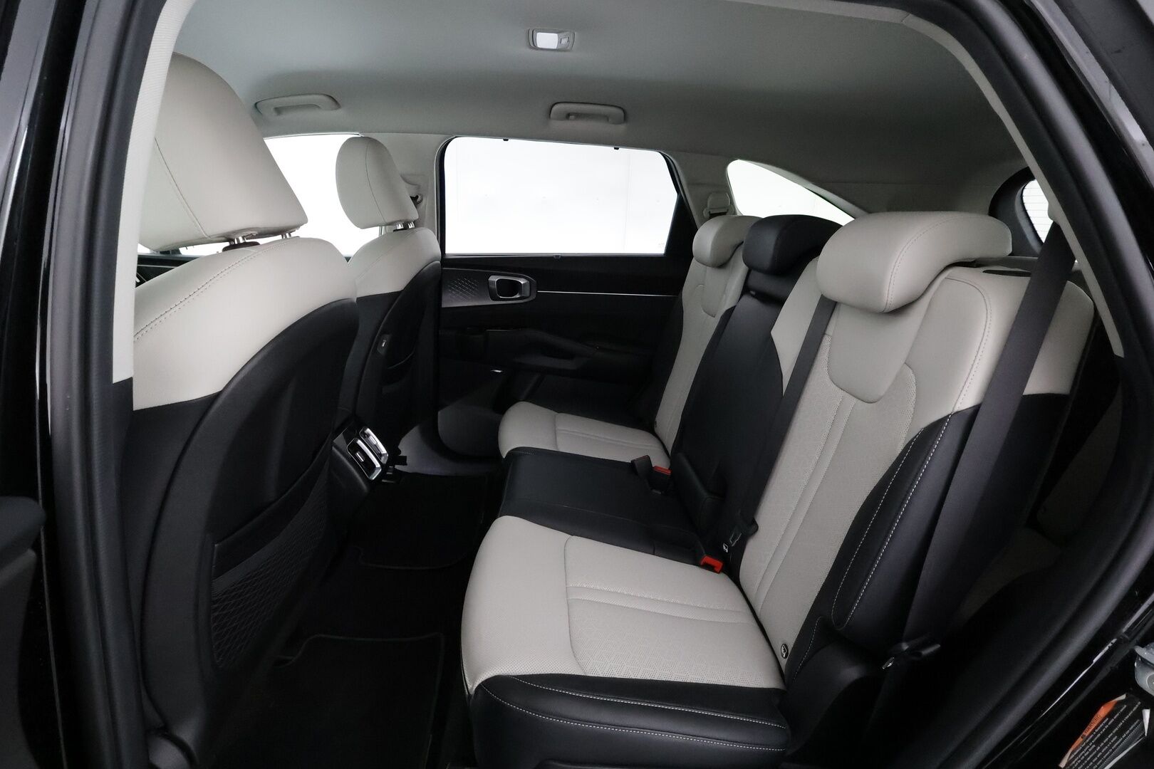 Kia Sorento 2021 1,6 T-GDI Plug-in Hybrid AWD Business Luxury AT 7P - | ACC | Koukku | Webasto | HUD | 360° | BOSE | Muistipenkki | Ilmastoidut sähkönahat | HDA | BSM | 1-om suomiauto | Merkkihuollot |