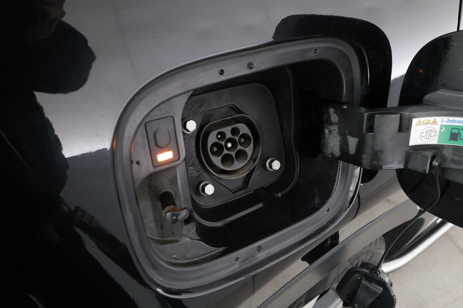 Kia Sorento 2021 1,6 T-GDI Plug-in Hybrid AWD Business Luxury AT 7P - | ACC | Koukku | Webasto | HUD | 360° | BOSE | Muistipenkki | Ilmastoidut sähkönahat | HDA | BSM | 1-om suomiauto | Merkkihuollot |
