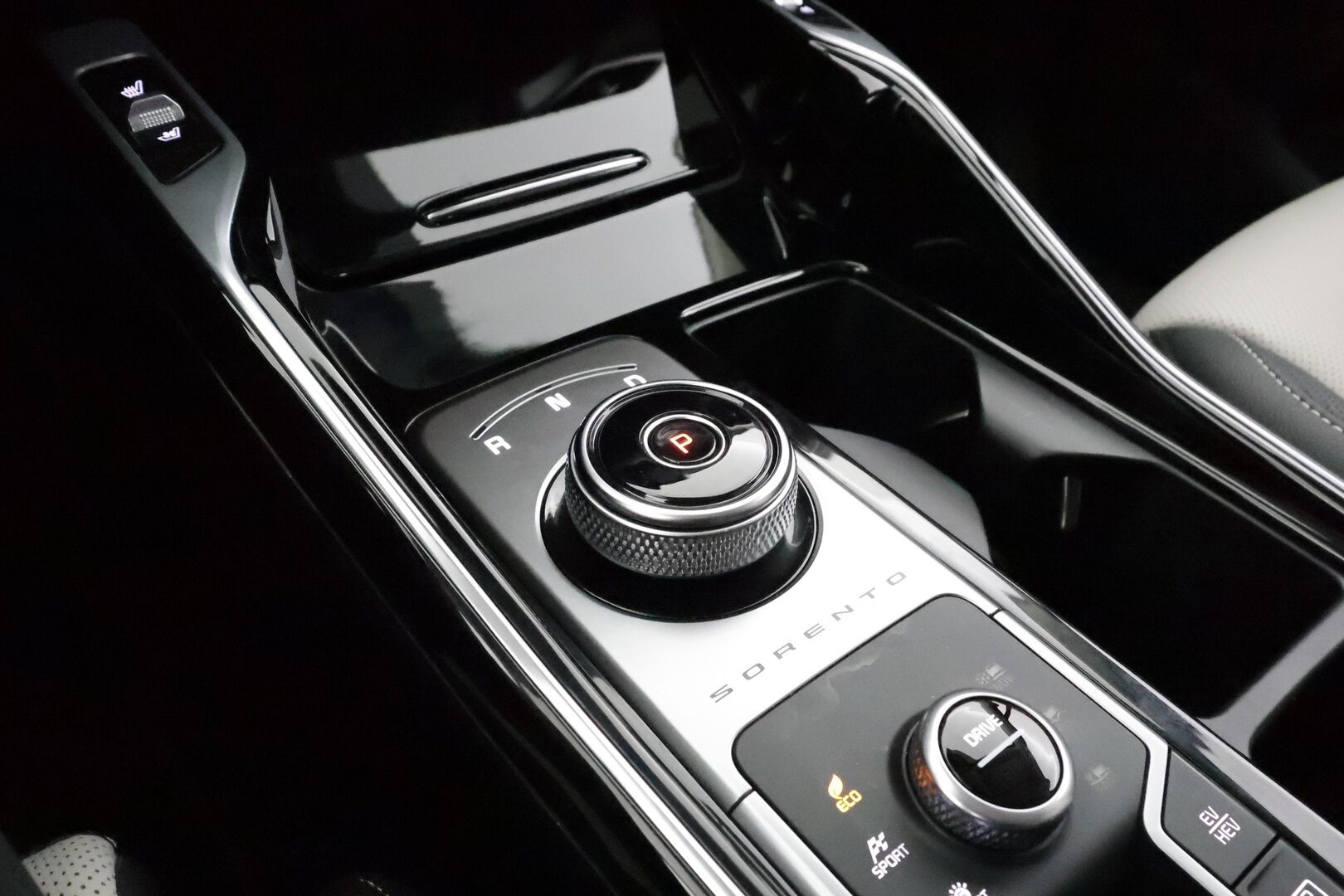Kia Sorento 2021 1,6 T-GDI Plug-in Hybrid AWD Business Luxury AT 7P - | ACC | Koukku | Webasto | HUD | 360° | BOSE | Muistipenkki | Ilmastoidut sähkönahat | HDA | BSM | 1-om suomiauto | Merkkihuollot |