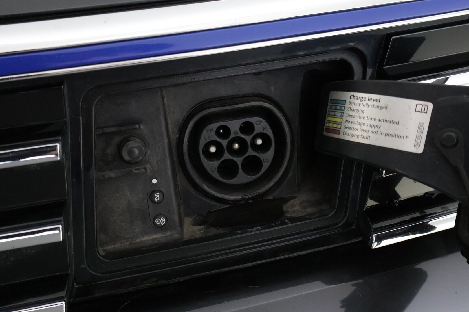 Volkswagen Passat 2018 Variant GTE Plug-In Hybrid 160kW DSG *ACC / Webasto / Digimittaristo / P-Kamera / Muistipenkki / Nahka-Alcantara* - Merkkihuollettu / 2 renkaat / Ambient / Hierova kuljettajan istuin*