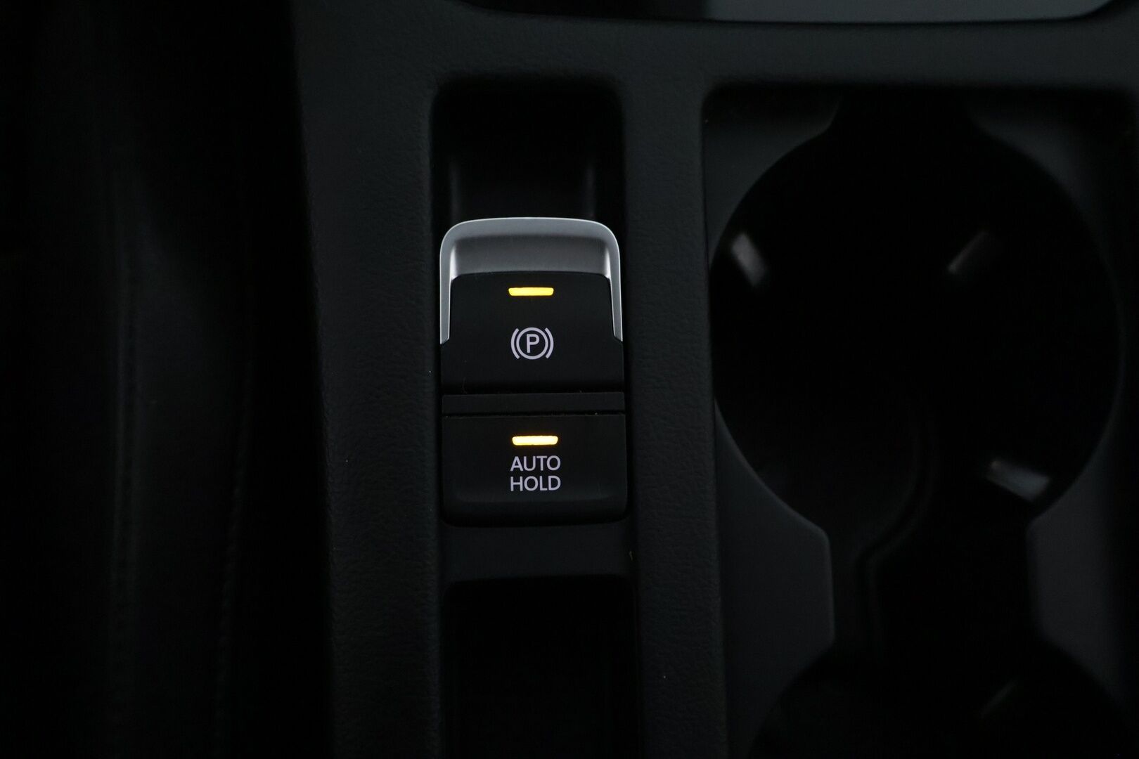 Volkswagen Passat 2018 Variant GTE Plug-In Hybrid 160kW DSG *ACC / Webasto / Digimittaristo / P-Kamera / Muistipenkki / Nahka-Alcantara* - Merkkihuollettu / 2 renkaat / Ambient / Hierova kuljettajan istuin*