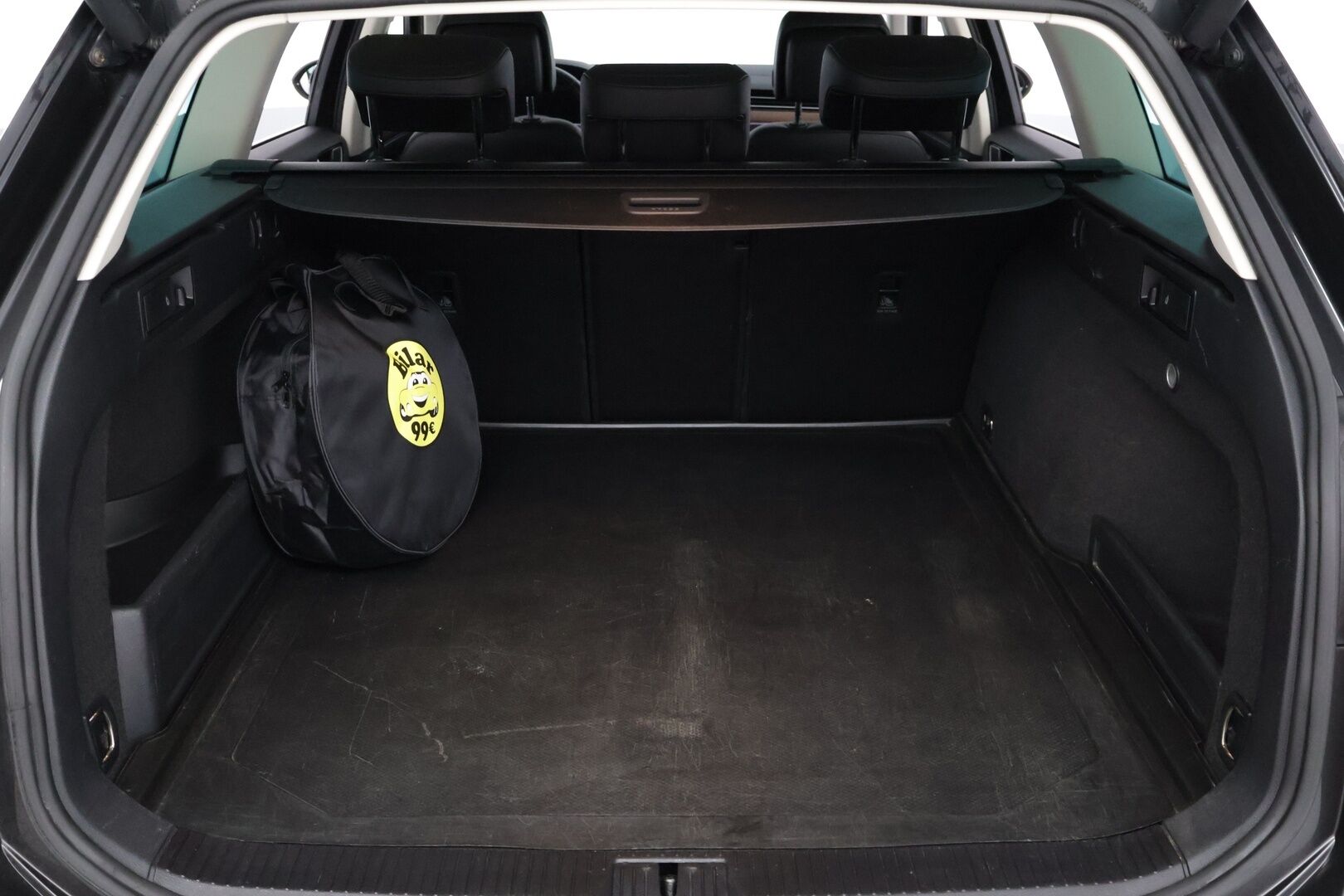 Volkswagen Passat 2018 Variant GTE Plug-In Hybrid 160kW DSG *ACC / Webasto / Digimittaristo / P-Kamera / Muistipenkki / Nahka-Alcantara* - Merkkihuollettu / 2 renkaat / Ambient / Hierova kuljettajan istuin*