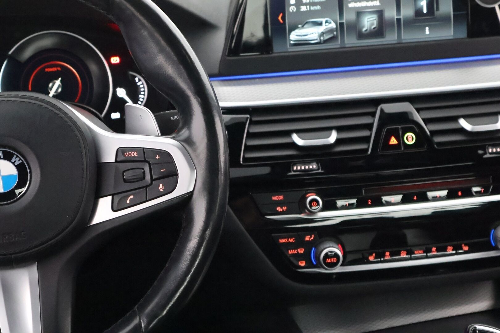 BMW 530 2019 G30 Sedan 530e A Charged Edition M Sport - Adapt.Vakkari / HUD / Peruutuskamera / HiFi / Driving Assistant Plus / Professional Navi / BLIS / Sporttipenkit / Näyttävä!