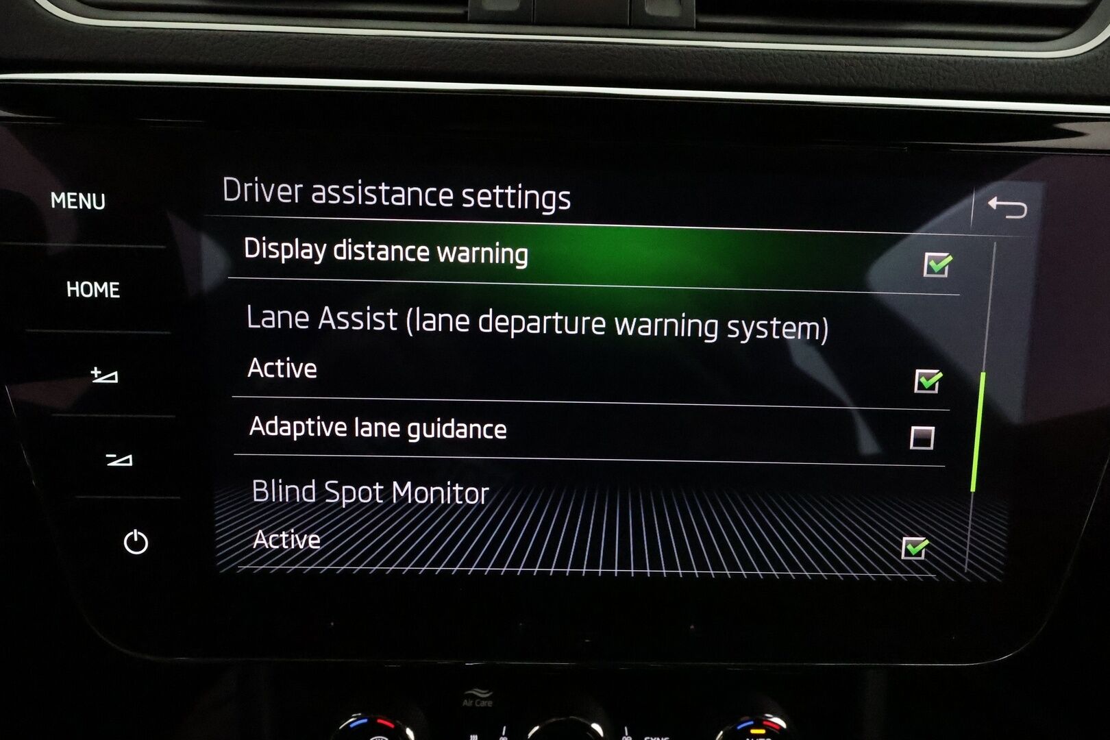 Skoda Superb 2018 1,8 TSI 180hv Sportline DSG Autom. **ACC / P.kamera / Webasto / Navi / Muistipenkki / Sporttipenkit / Koukku / Canton** - Kahdet renkaat aluvanteilla