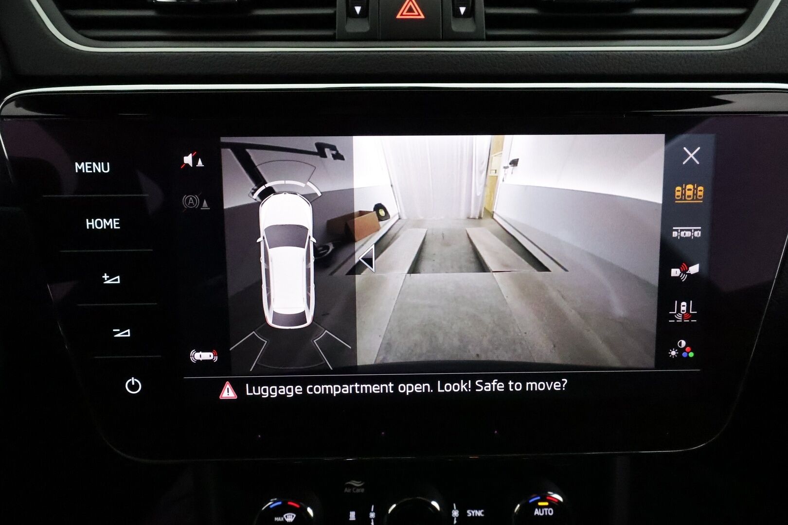 Skoda Superb 2018 1,8 TSI 180hv Sportline DSG Autom. **ACC / P.kamera / Webasto / Navi / Muistipenkki / Sporttipenkit / Koukku / Canton** - Kahdet renkaat aluvanteilla