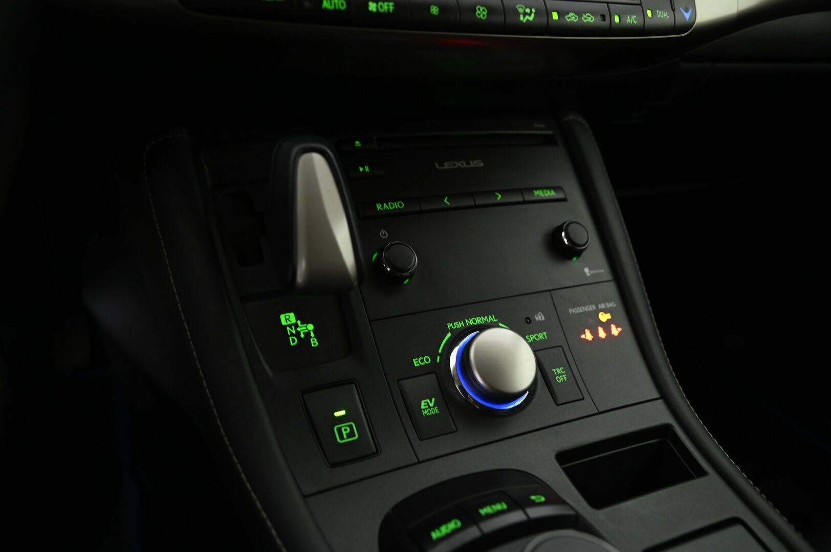 Lexus CT 2017 LEXUS CT200H Executive *Nahkasisusta / Vakionopeudensäädin / P.kamera* - Hyvin huollettu, siisti ja taloudellinen! 