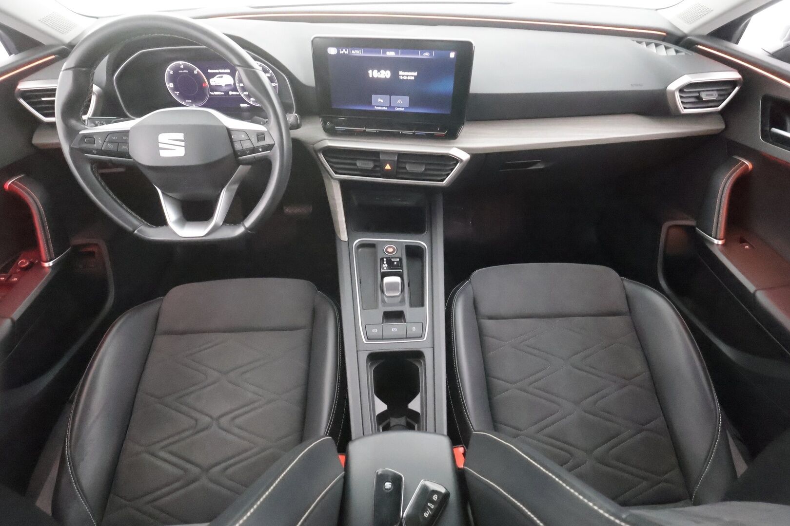 Seat Leon Sportstourer 2022 1,4 PHEV 204 eHybrid Xcellence DSG - | ACC | LED | Kamera | Navi | Apple&Android | Kaistavahti | Keyless | Akku kuntotarkastettu | Kahdet Seatin vanteet | Merkkihuollottu | 1-om Suomi-auto