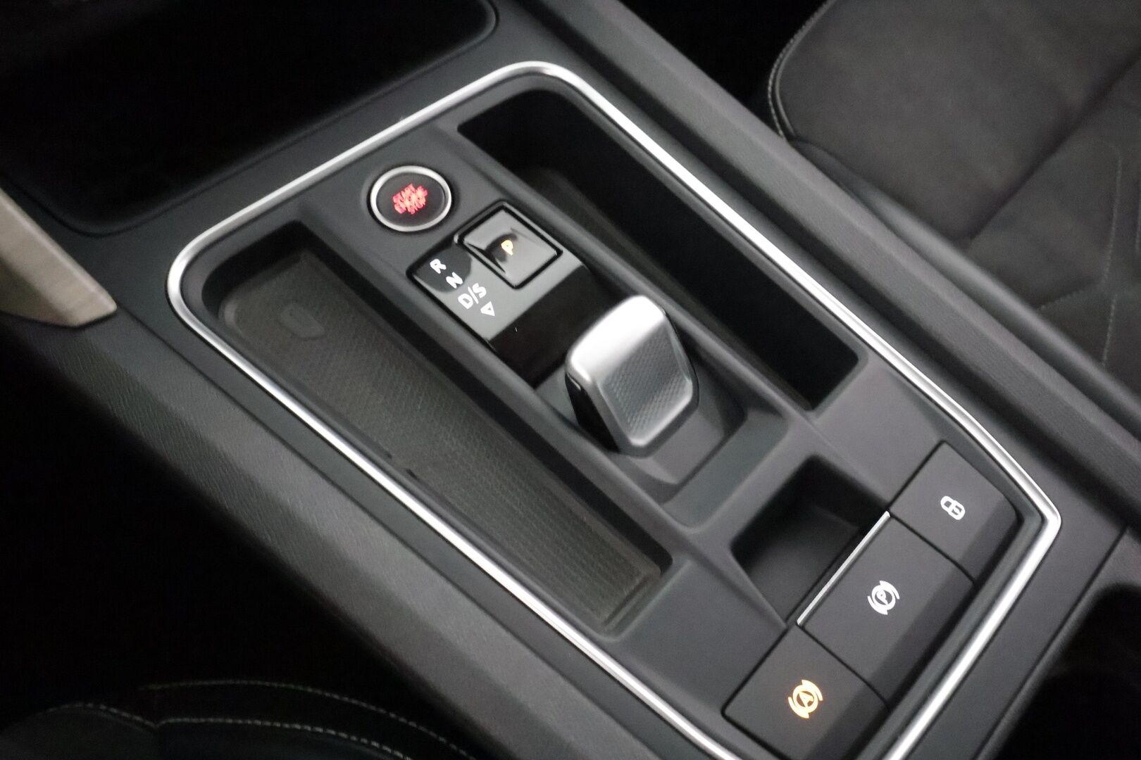 Seat Leon Sportstourer 2022 1,4 PHEV 204 eHybrid Xcellence DSG - | ACC | LED | Kamera | Navi | Apple&Android | Kaistavahti | Keyless | Akku kuntotarkastettu | Kahdet Seatin vanteet | Merkkihuollottu | 1-om Suomi-auto