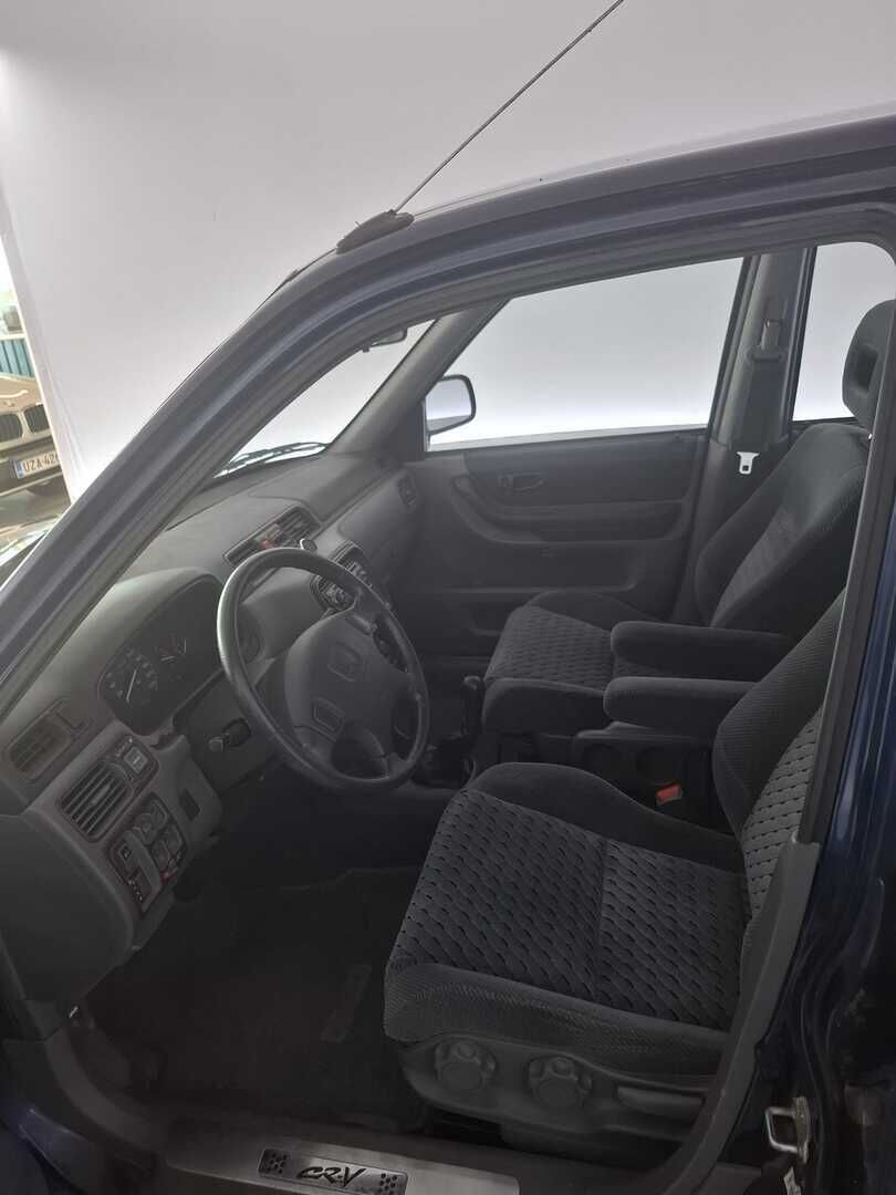 Honda CR-V 2000 2,0i ES - HUUTOKAUPAT.COM