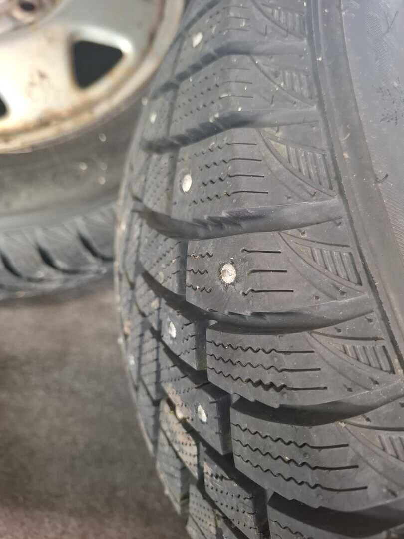 Honda CR-V 2000 2,0i ES - HUUTOKAUPAT.COM