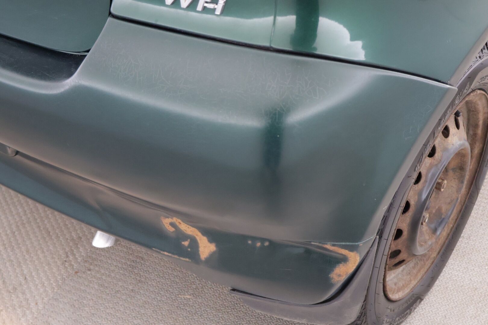 Toyota Yaris 2001 2D YARIS HATCHBACK 1.3-NCP10L-AGMNKW/237 - Myydään huutokaupat.com! | Uudehkot renkaat | Tuore leima | Varma ajokki! 