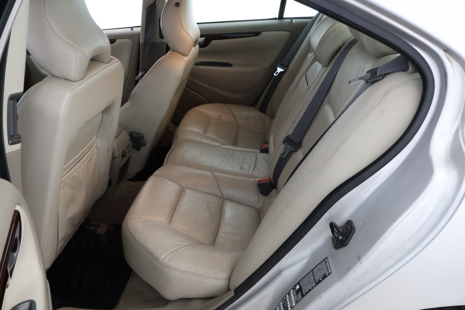 Volvo S60 2001 S60 SEDAN 2.4 TURBO AUTOMATIC *-YritysOutlet - Myydään vain yrityksille* - *Vetokoukku / Vakkari / Nahkasisusta / 2x-renkaat / Katsastus 07/2026!* -YritysOutlet - Myydään vain yrityksille