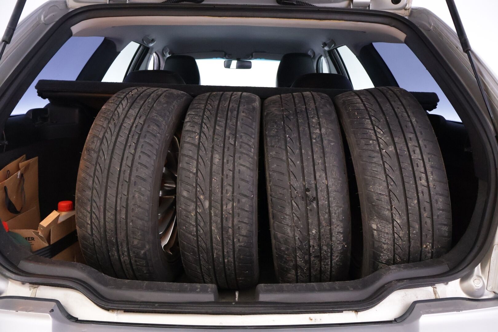 Volvo V40 2002 Sportswagon 2,0T A Business - YritysOutlet - Myydään vain yrityksille - *Nahat / Vakkari / Ilmastointi*