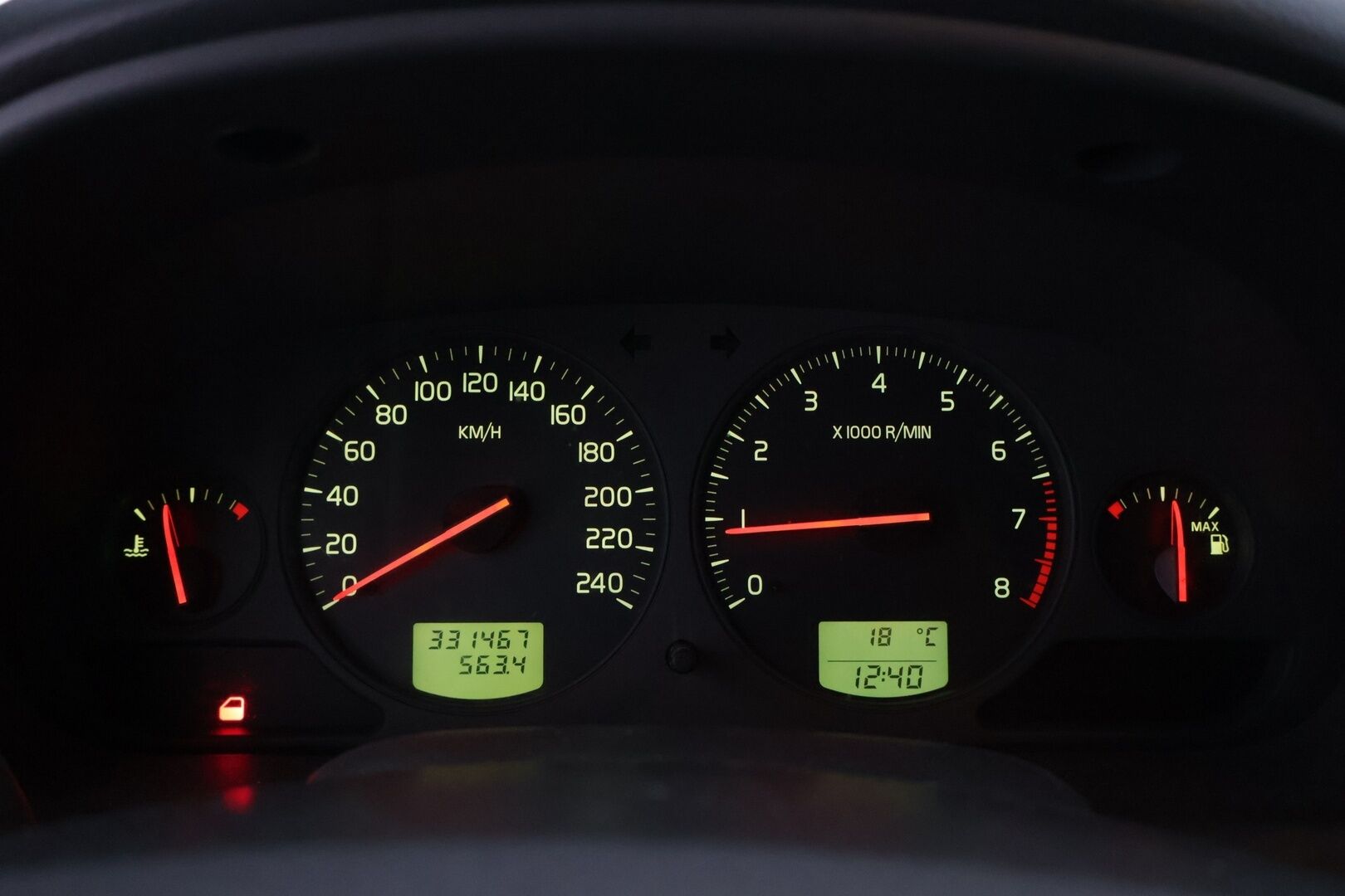 Volvo V40 2002 Sportswagon 2,0T A Business - YritysOutlet - Myydään vain yrityksille - *Nahat / Vakkari / Ilmastointi*