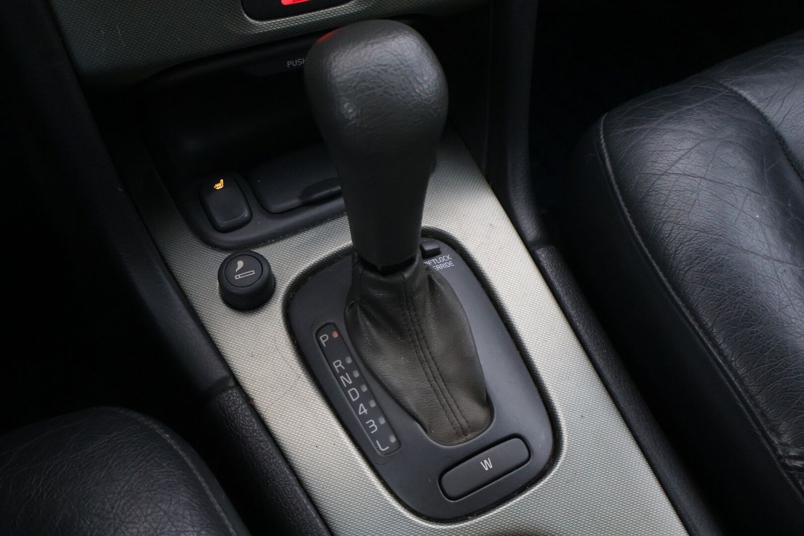 Volvo V70 1999 5D V70 WAGON 2.4 AUTOMATIC-LW61F9/266 - - Myydään Huutokaupat.com