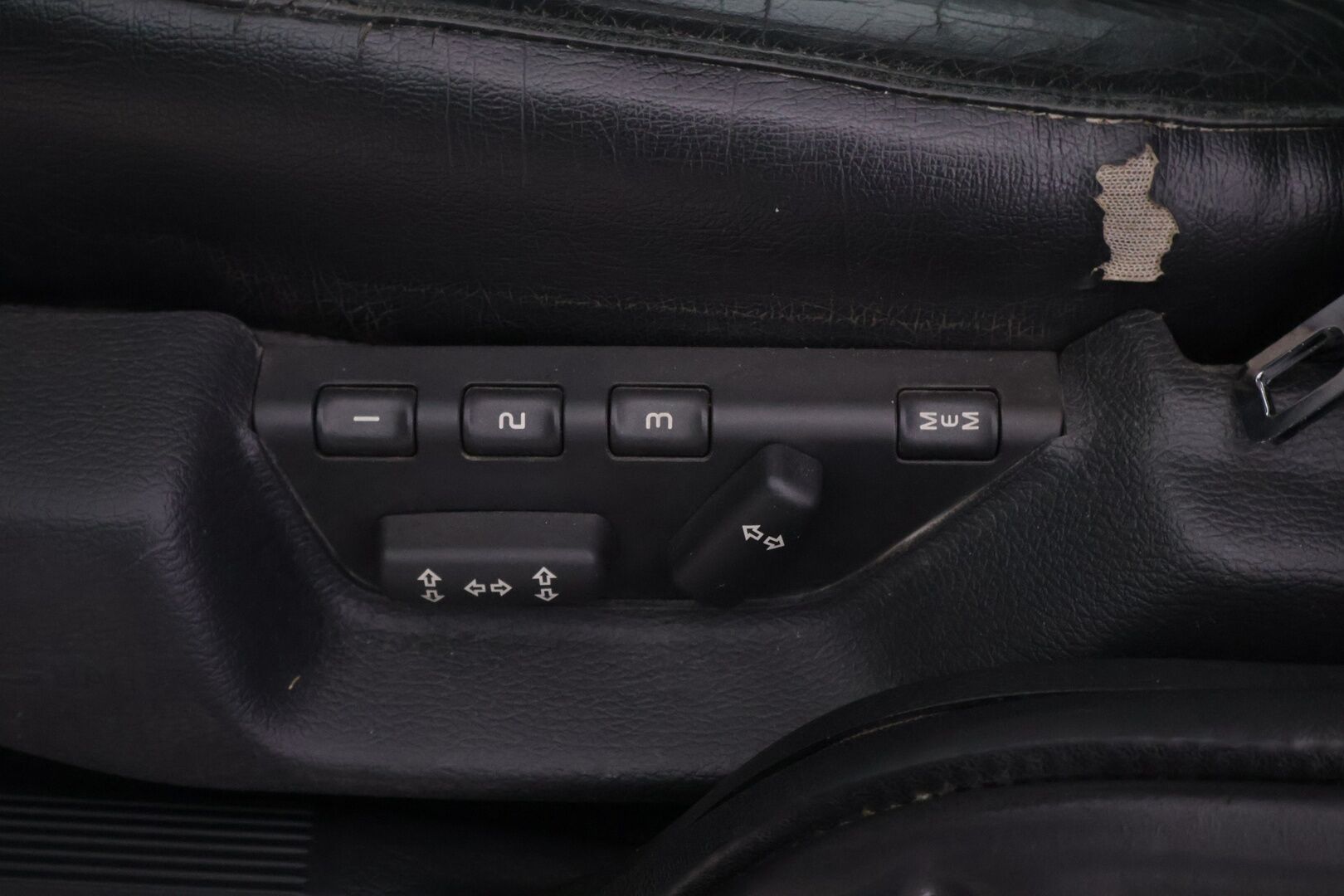 Volvo V70 1999 5D V70 WAGON 2.4 AUTOMATIC-LW61F9/266 - - Myydään Huutokaupat.com