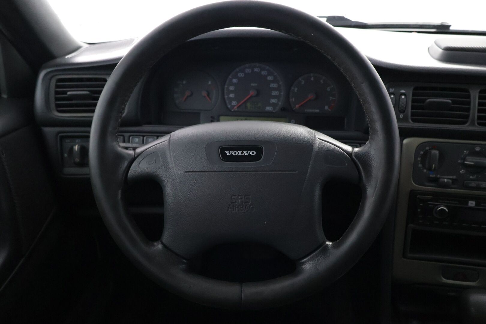 Volvo V70 1999 5D V70 WAGON 2.4 AUTOMATIC-LW61F9/266 - - Myydään Huutokaupat.com