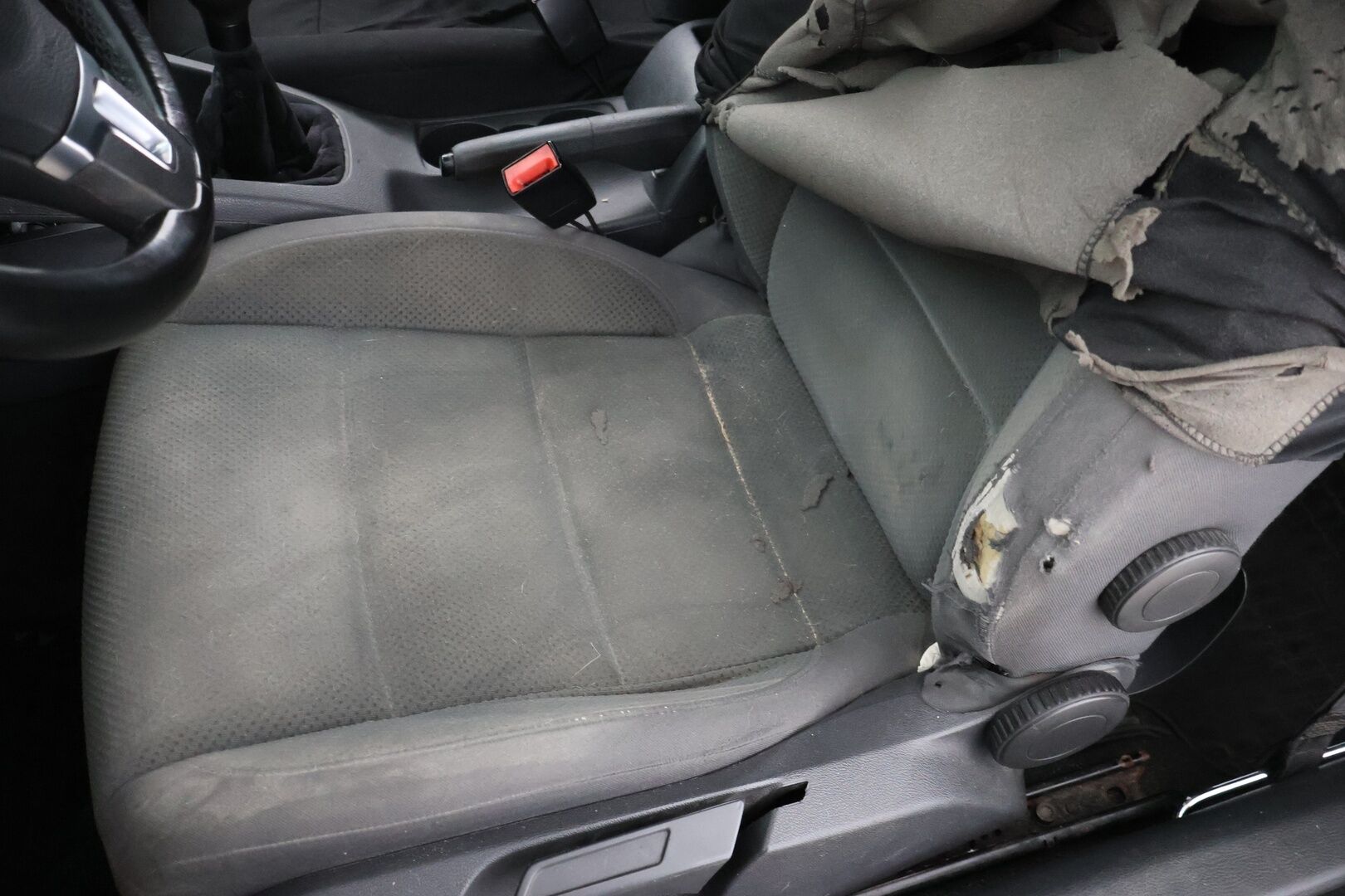 Volkswagen Golf 2004 Hatchback 2-0TDI | Hirmuiset poppivehkeet! - -YritysOutlet - Myydään vain yrityksille