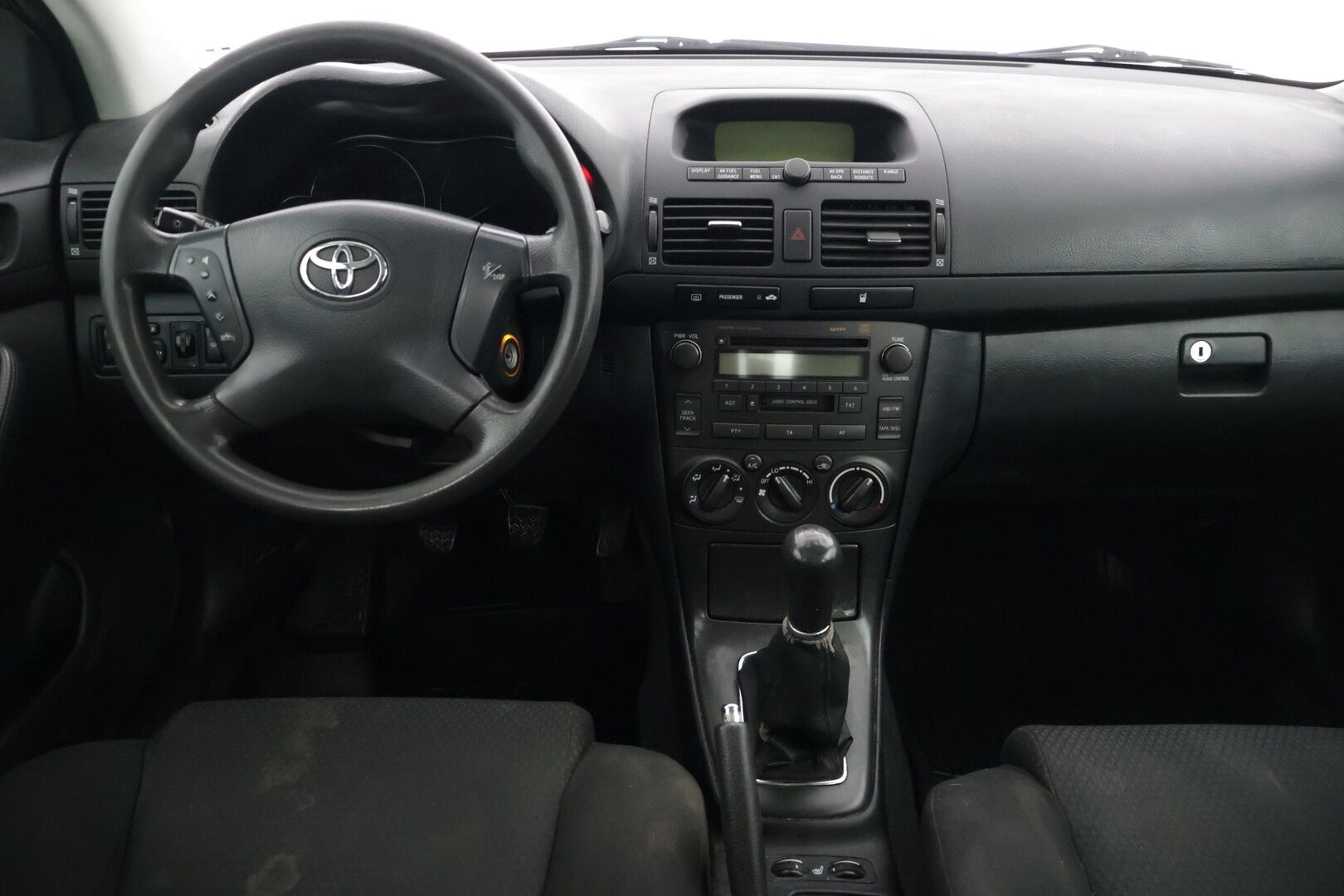 Toyota Avensis 2004 1,8 VVT-i Linea Terra Wagon * YritysOutlet - Myydään vain yrityksille / Heti ajoon / Pitkä leima! - YritysOutlet - Myydään vain yrityksille / Leimaa 10/2026